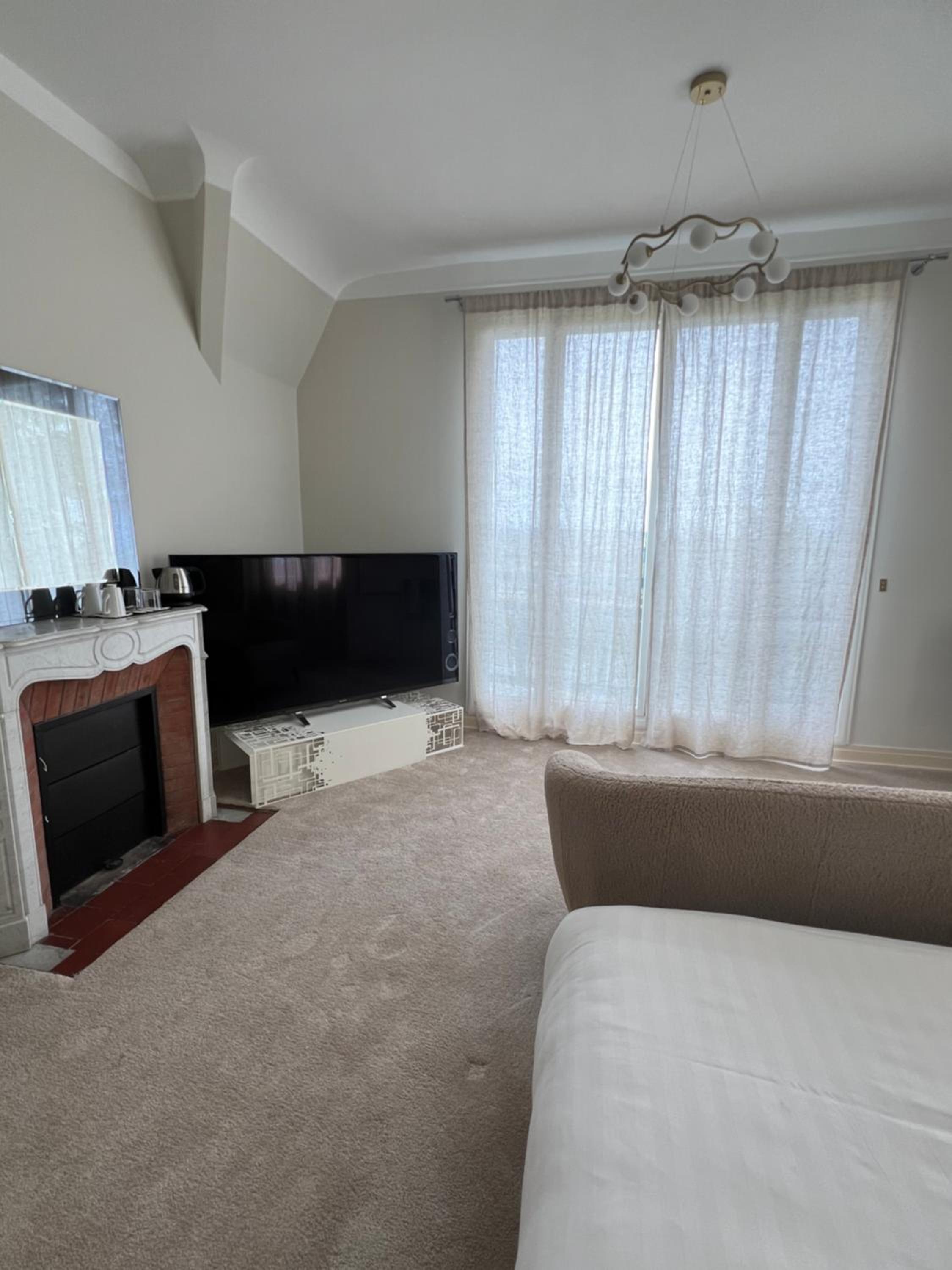 Suite with Lake View