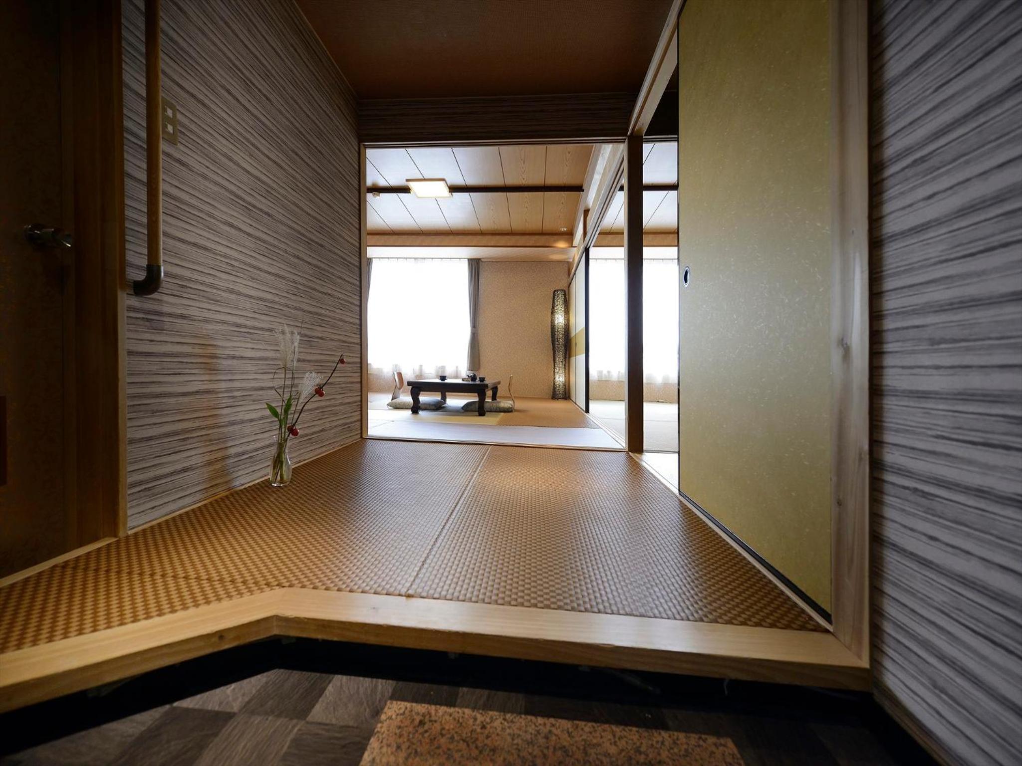 Premium Japanese Style Room with City View - Smoking - Photo 3