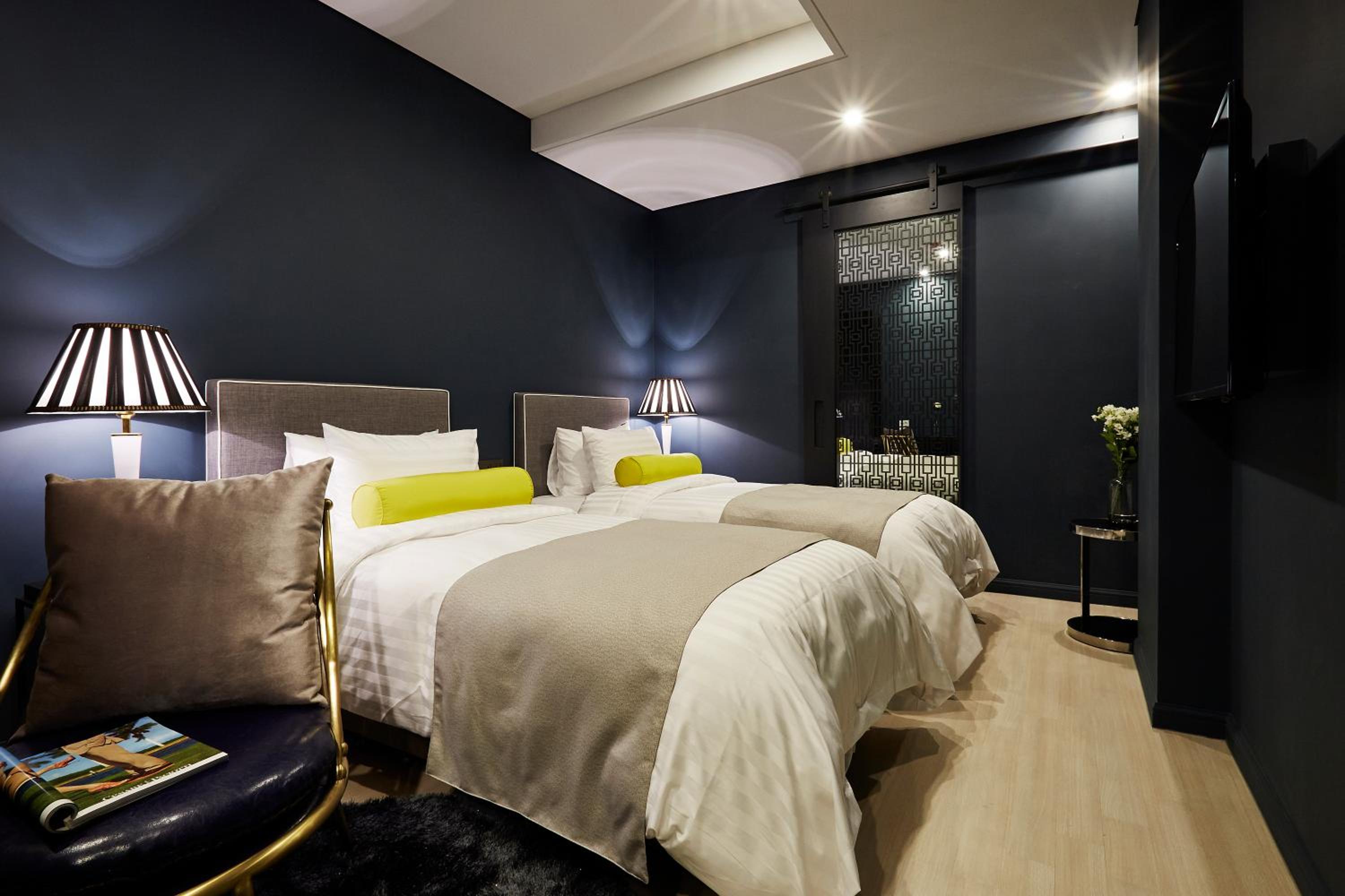 Standard Twin Room photo 2