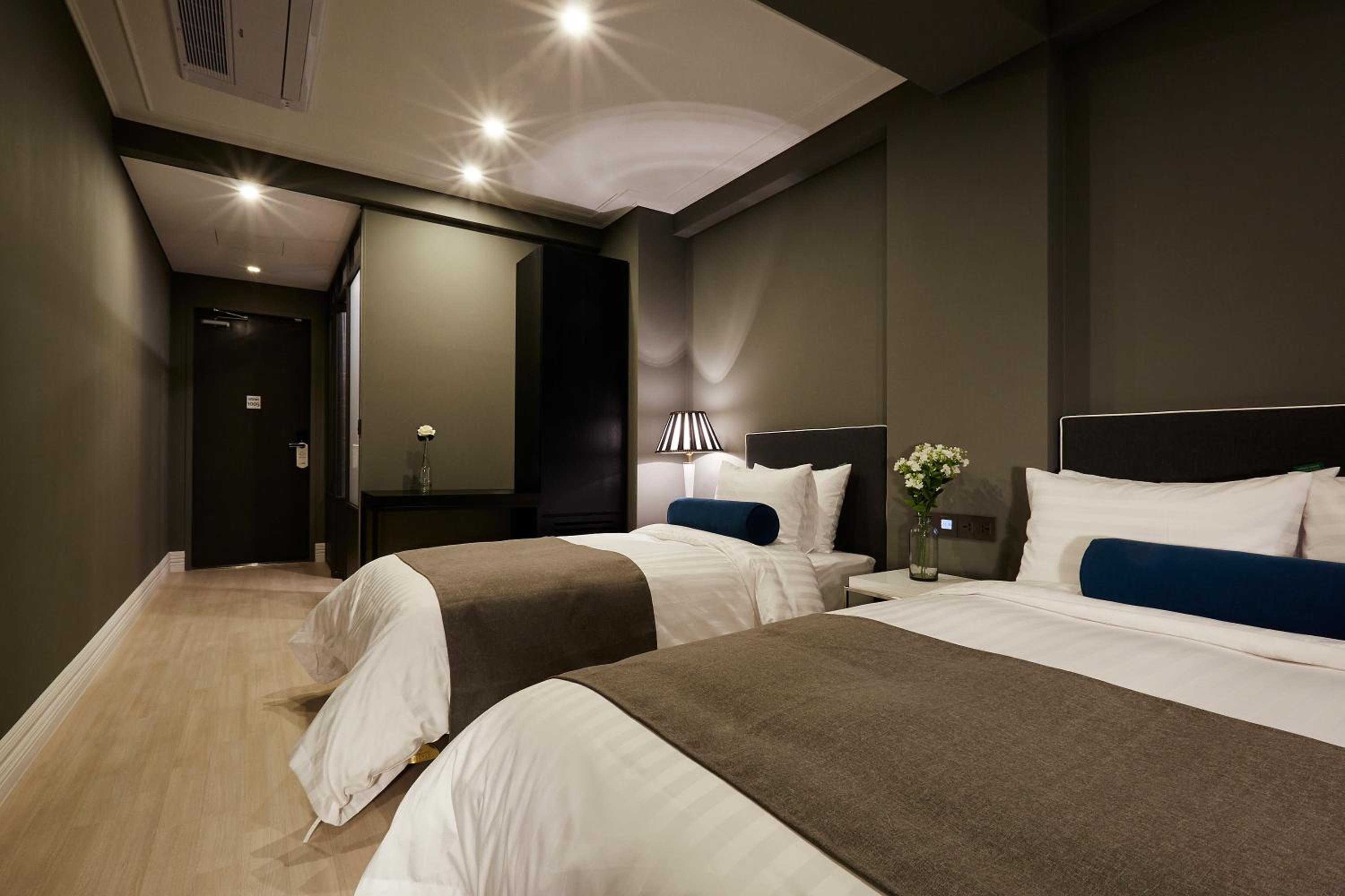 Deluxe Twin Room photo 3