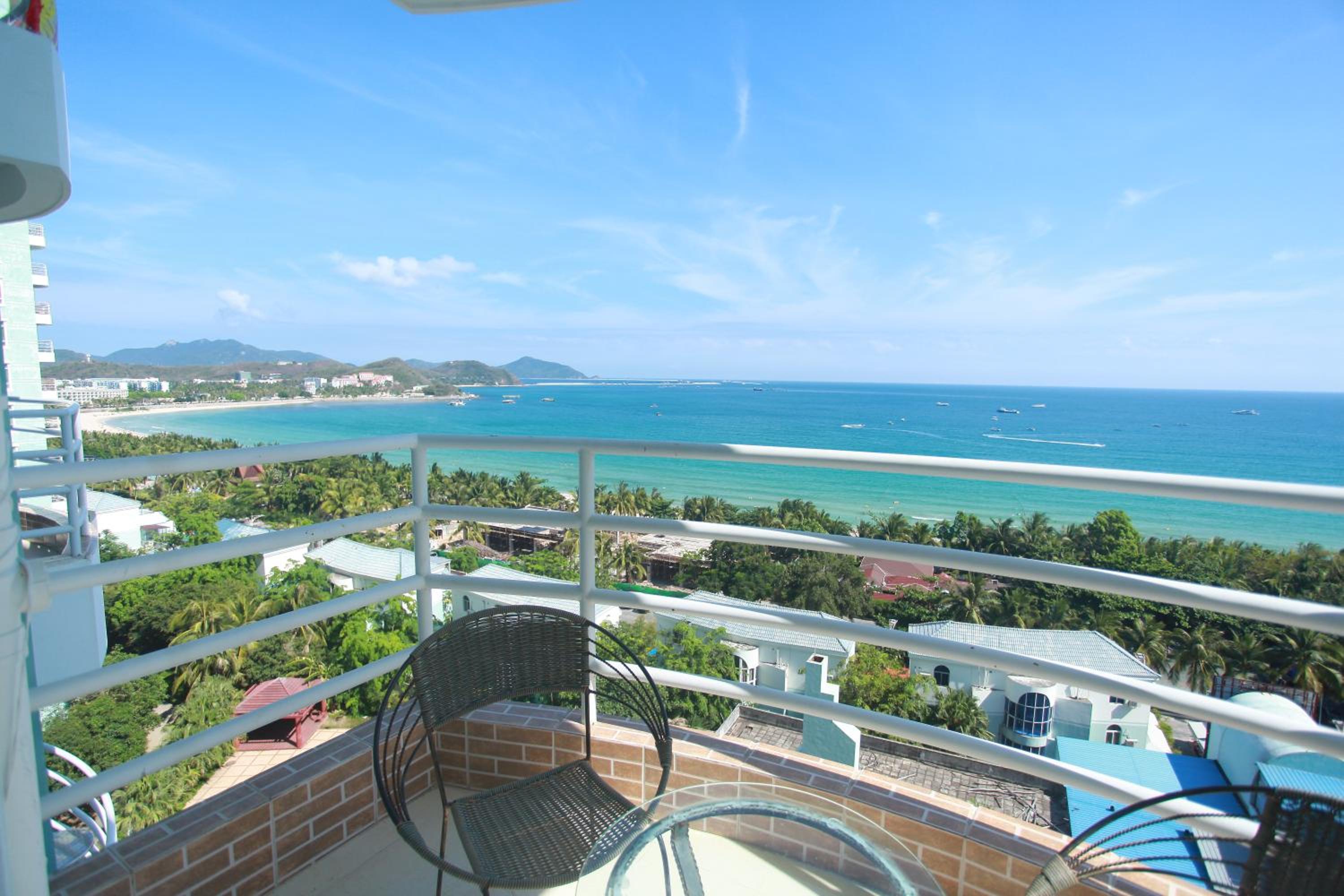 Deluxe Suite with Sea View - Photo 82