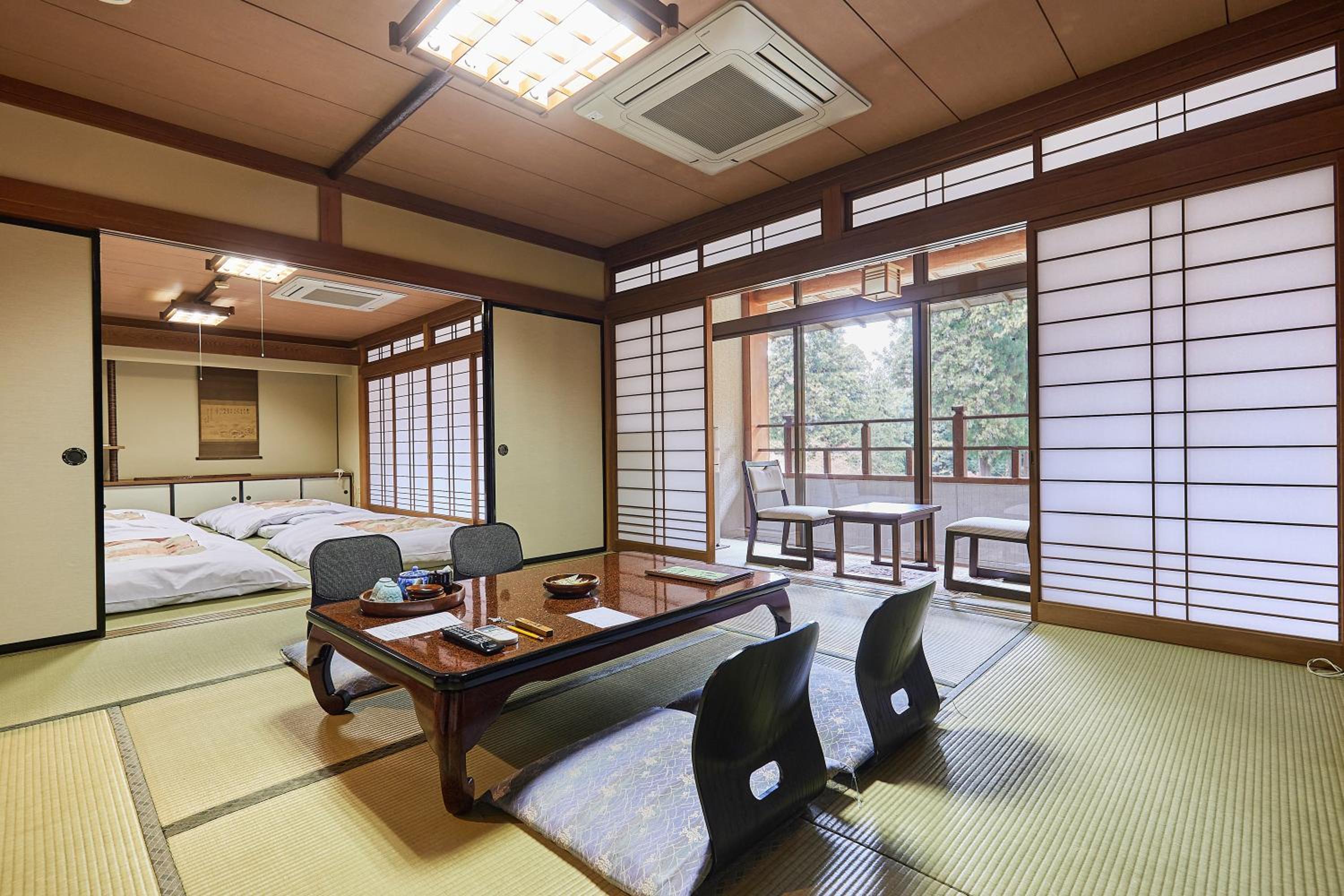 Family Room with Garden View