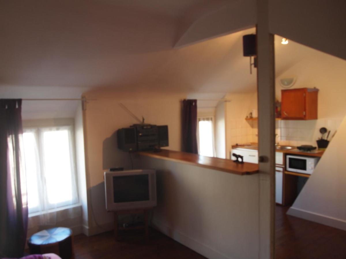 Studio Apartment photo 2