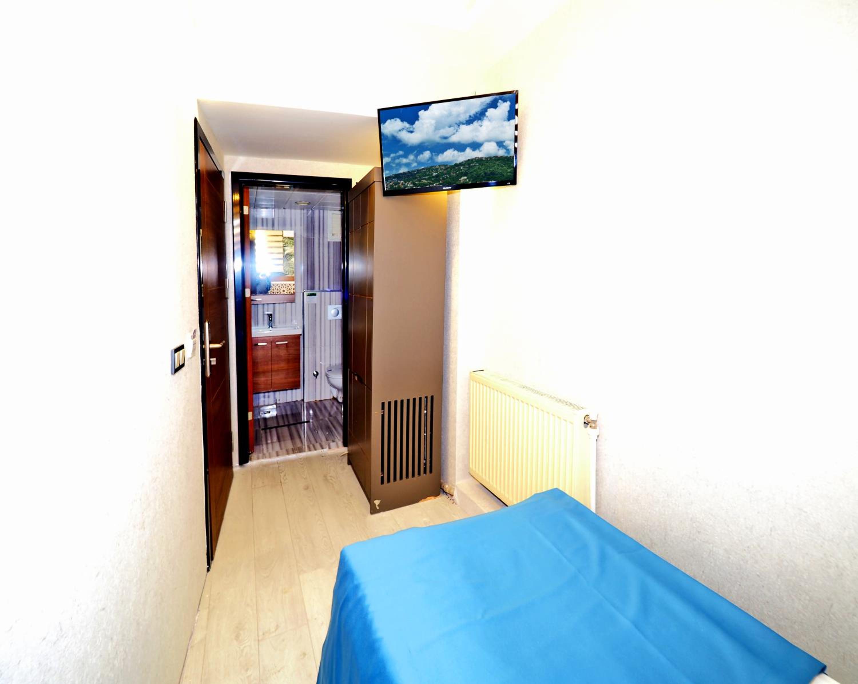 Budget Single Room photo 2