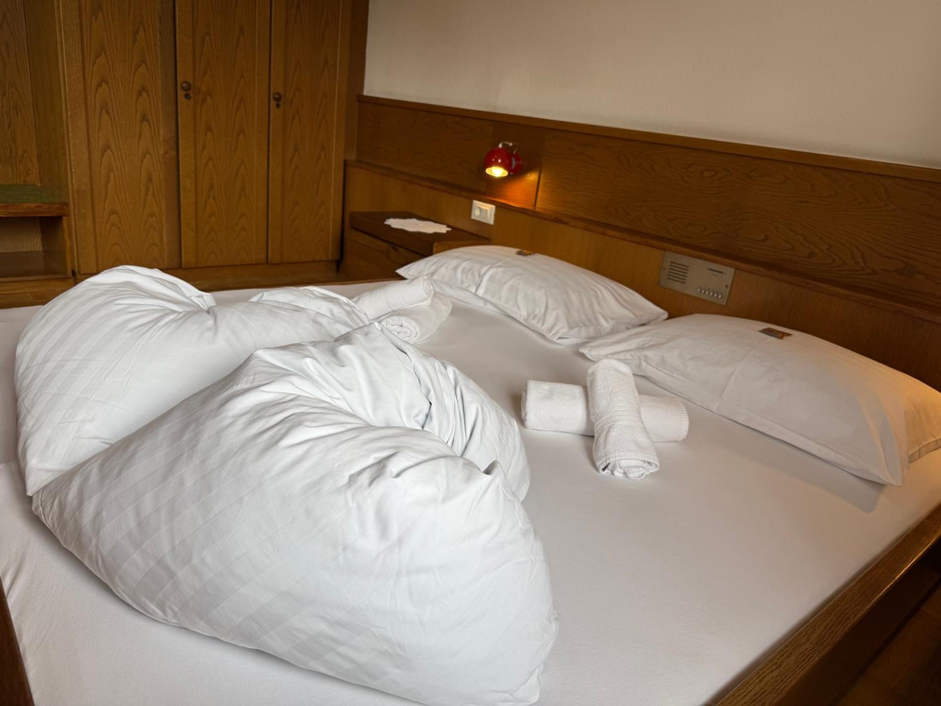 Economy Double Room photo 2
