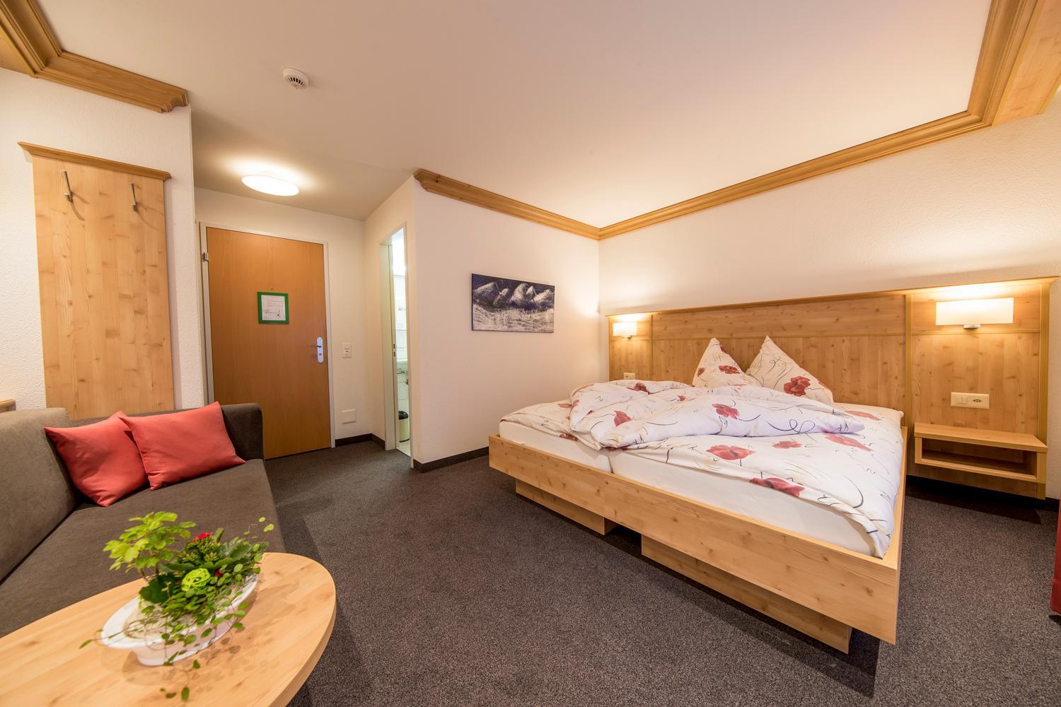 Double Room with Extra Bed photo 1