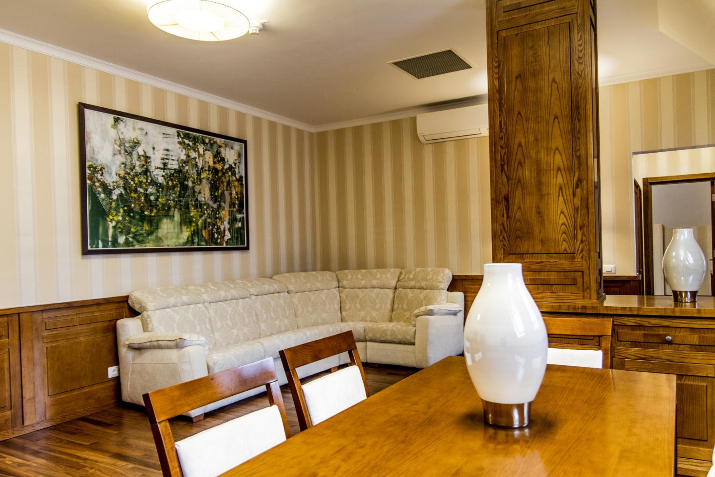 Deluxe Apartment - Photo 7