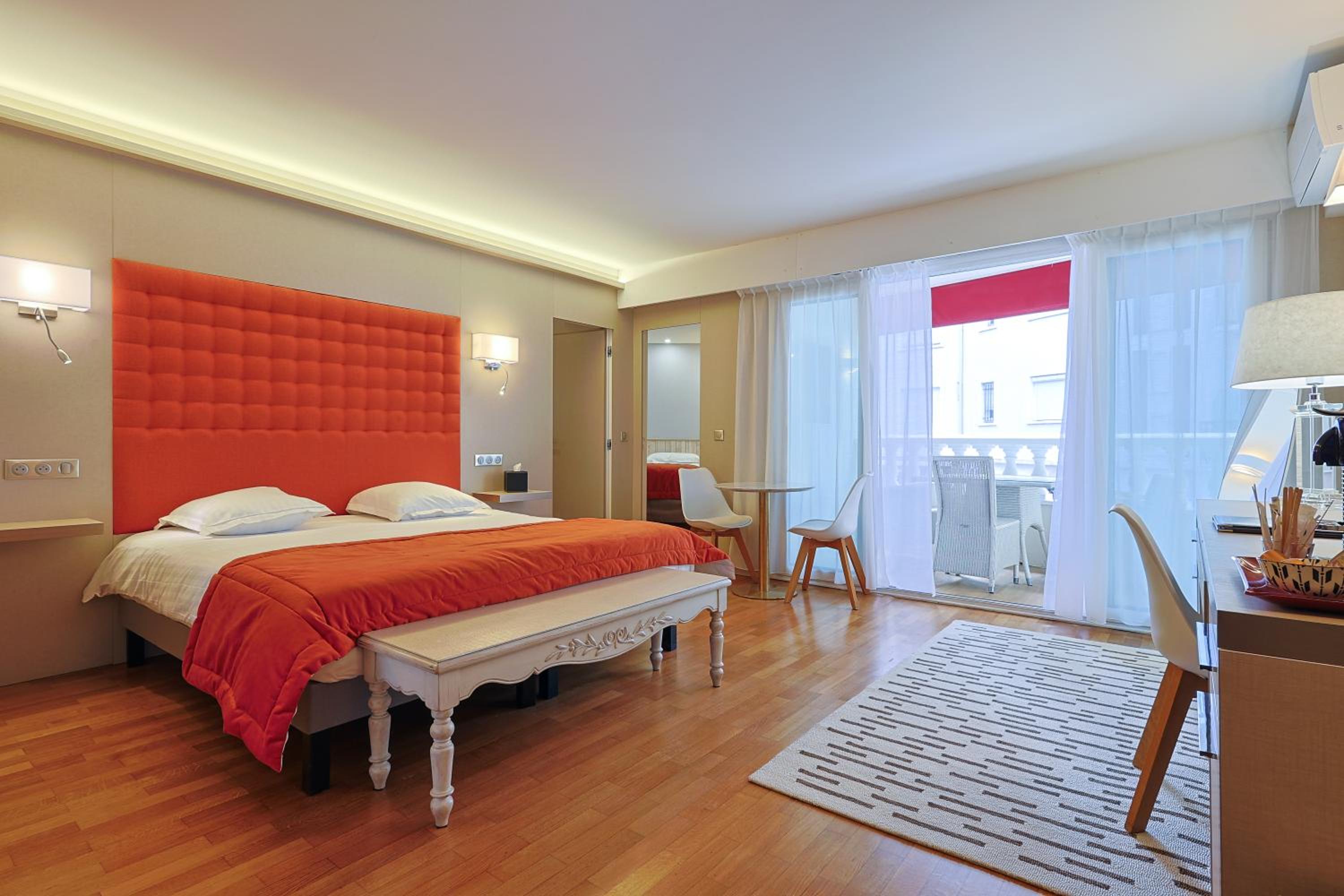 Privilege Triple Room with Terrace photo 1