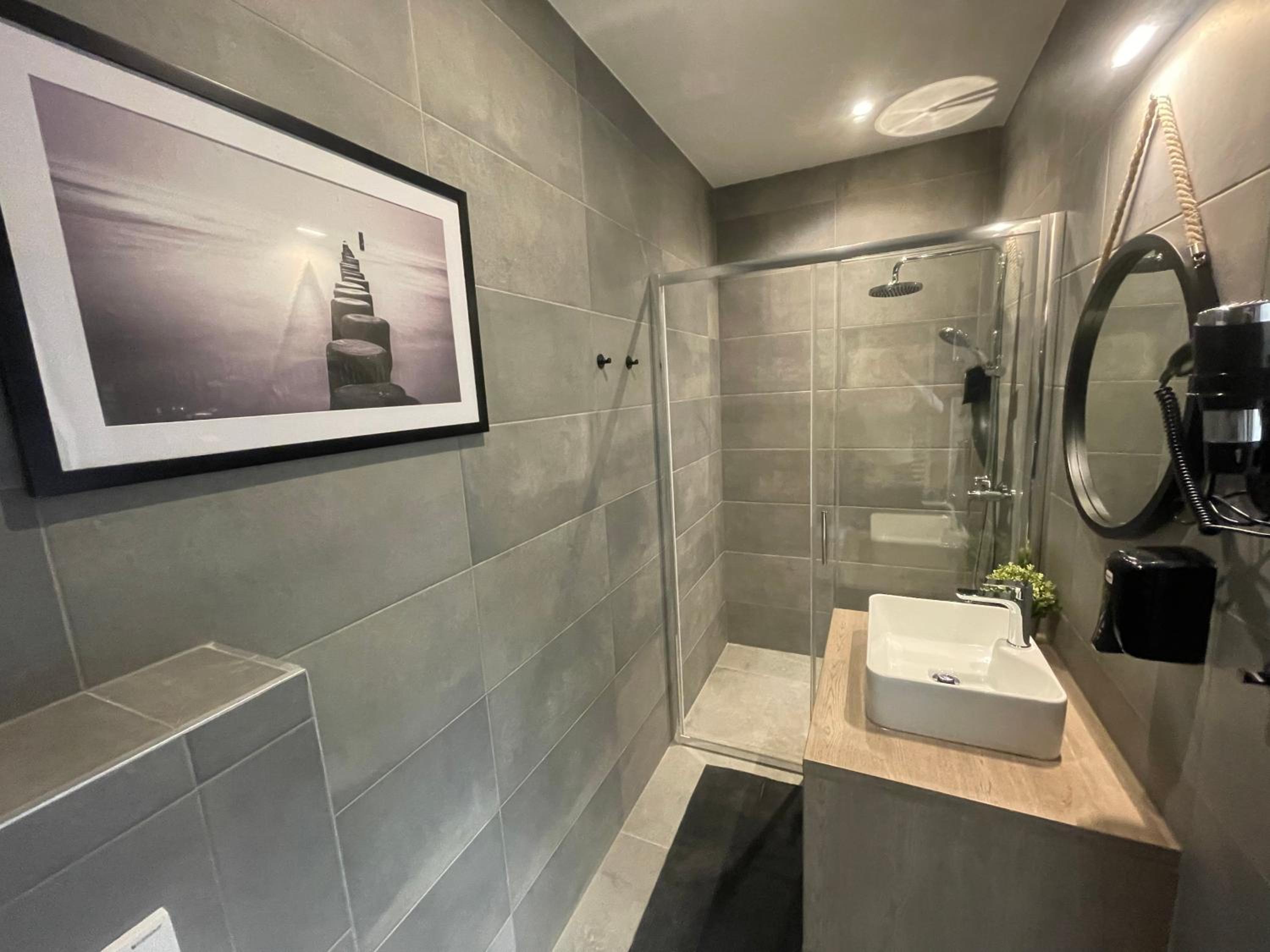 Double Room with Private Bathroom photo 3