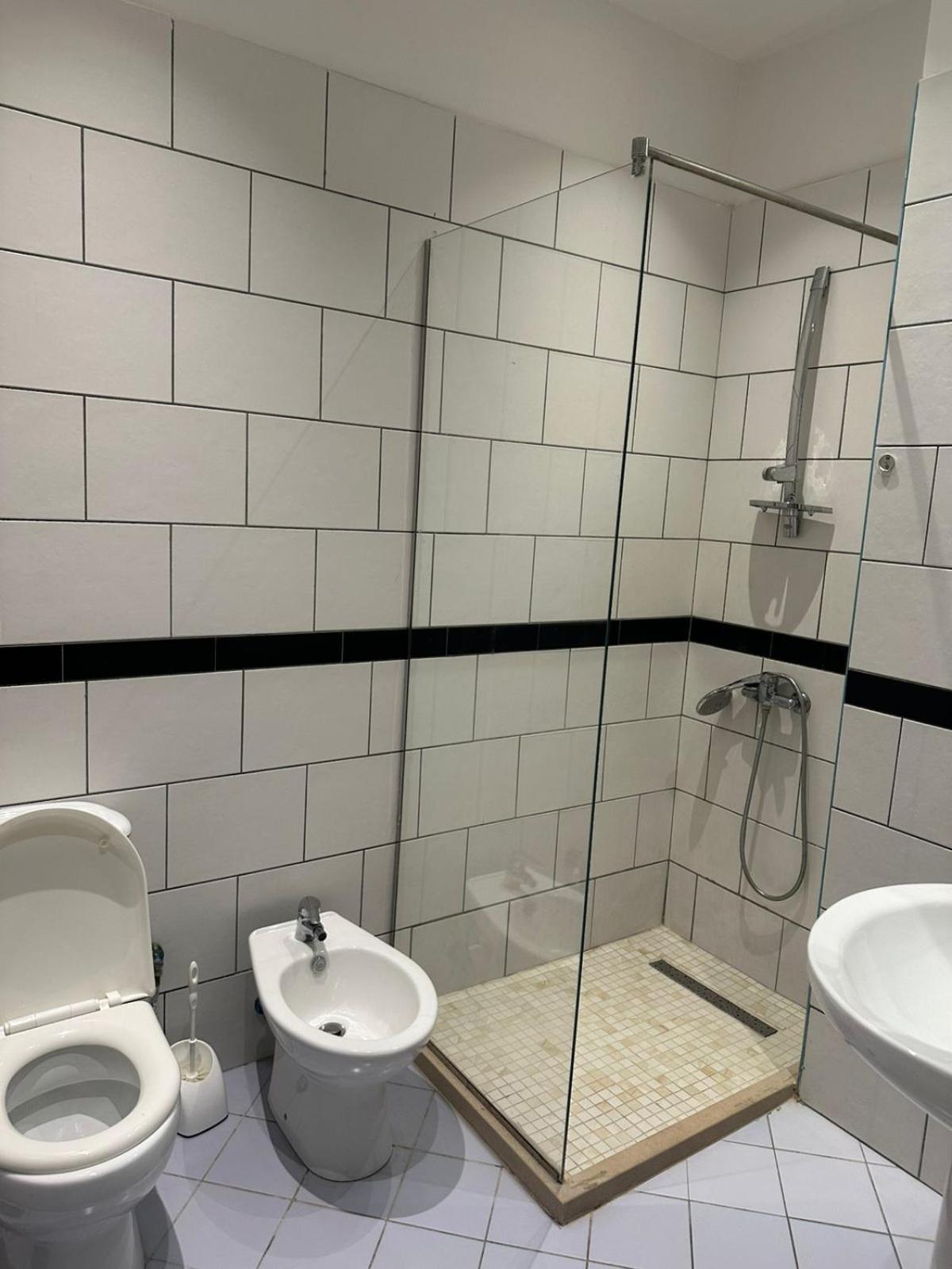 Basic Triple Room photo 3