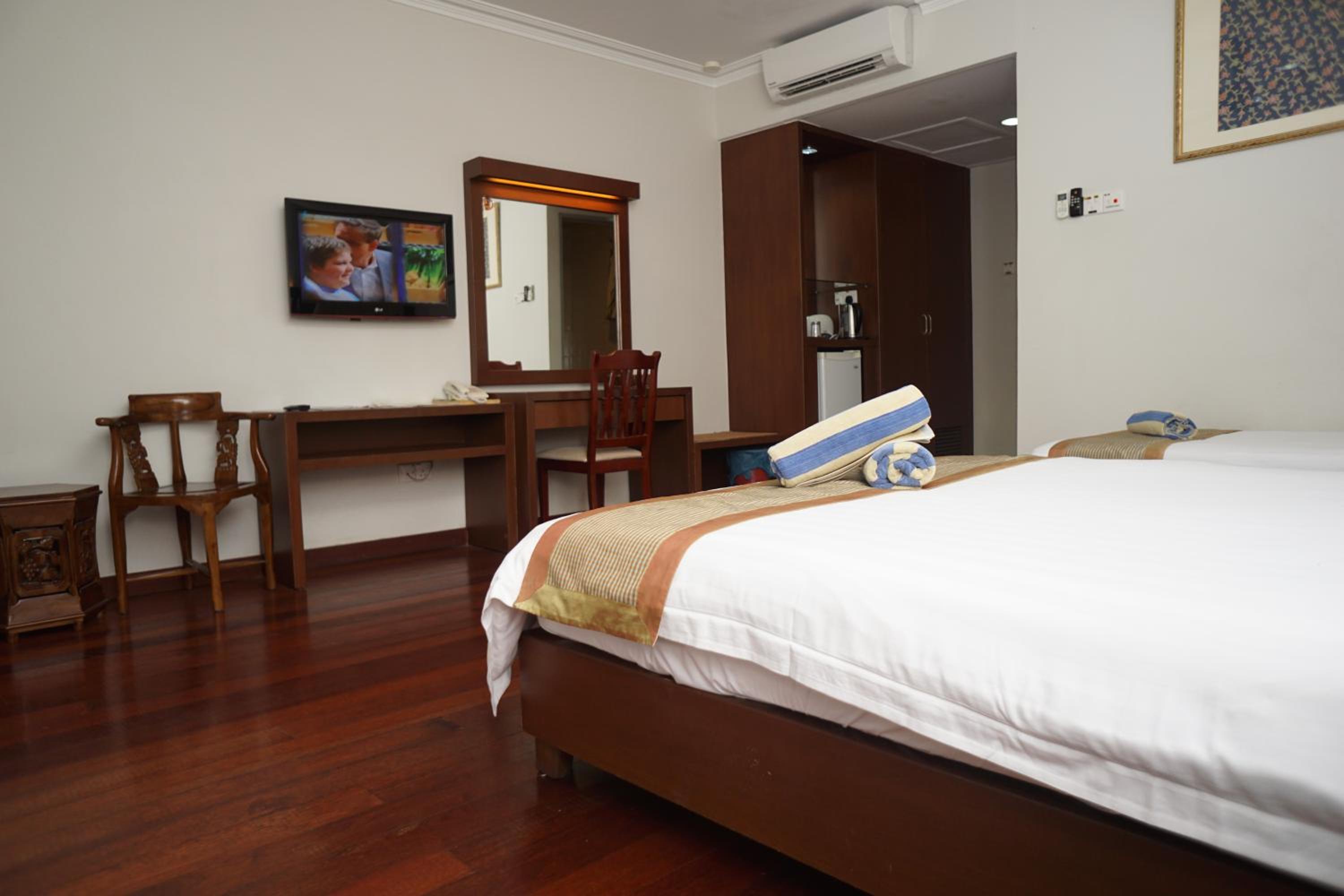 Deluxe Double or Twin Room with Sea View - Photo 6