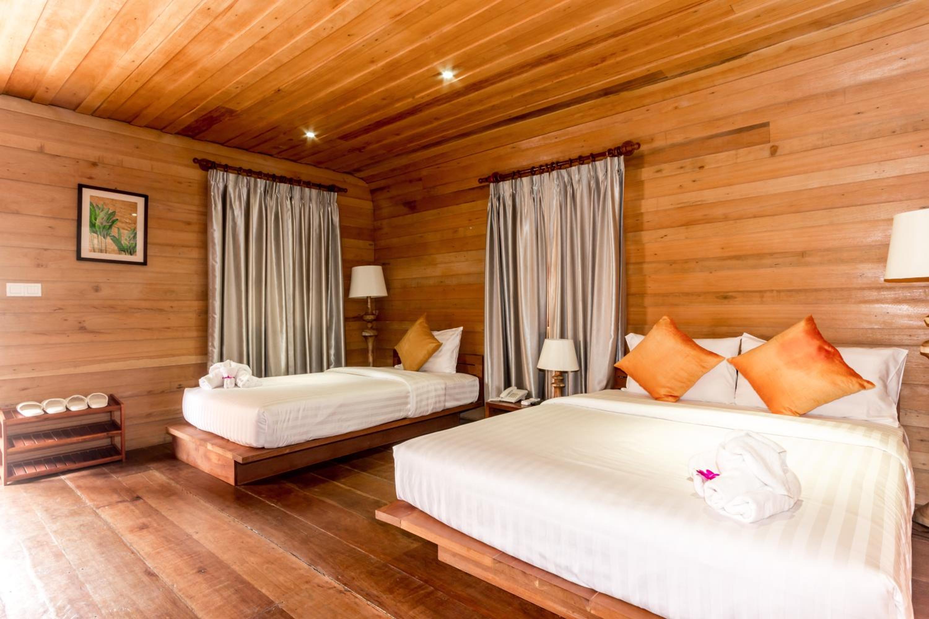 Triple Bungalow with Private Pool - Free Pickup photo 1