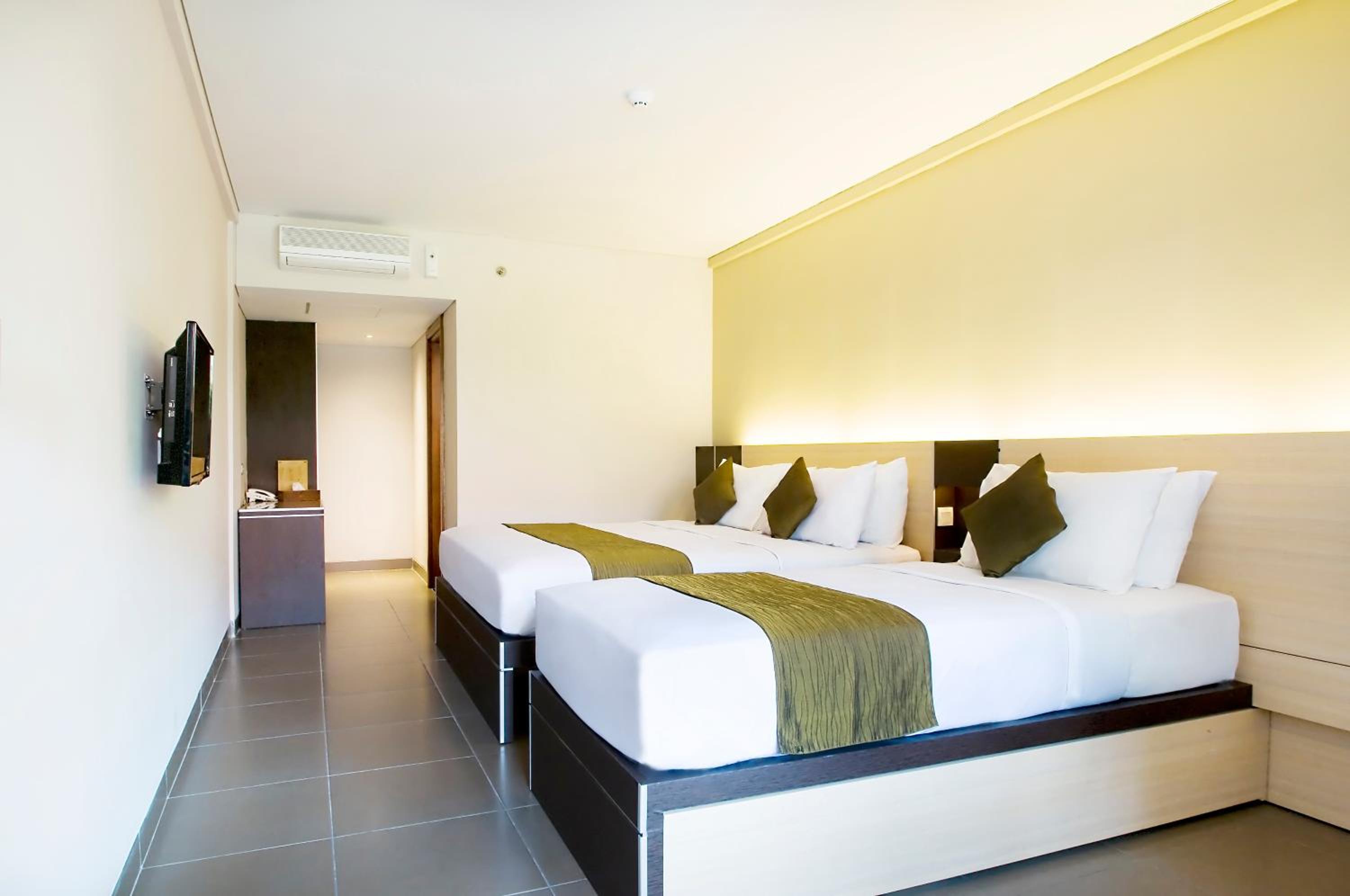 Executive Triple Room - Room Only - Photo 5