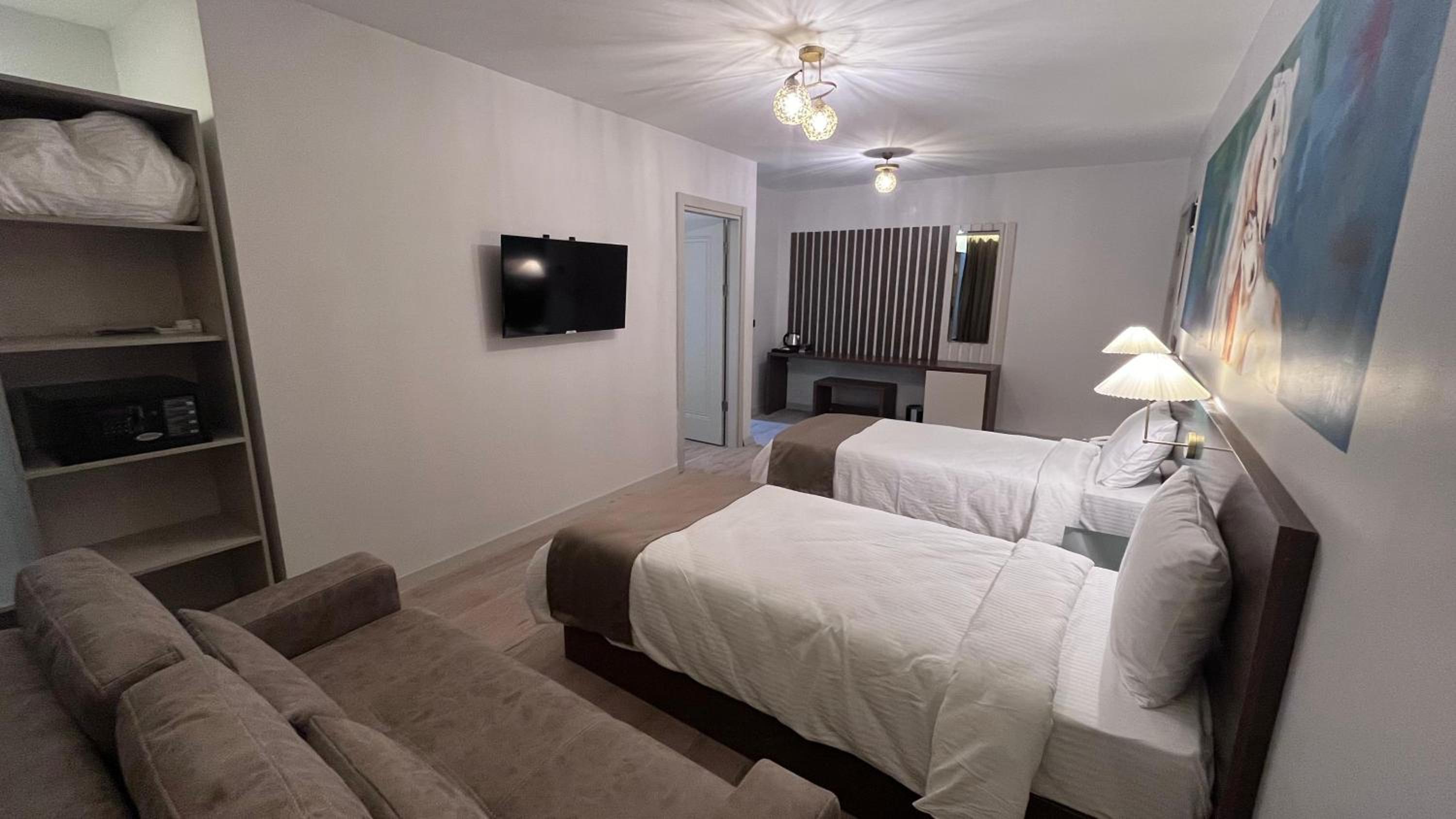 Family Suite photo 3