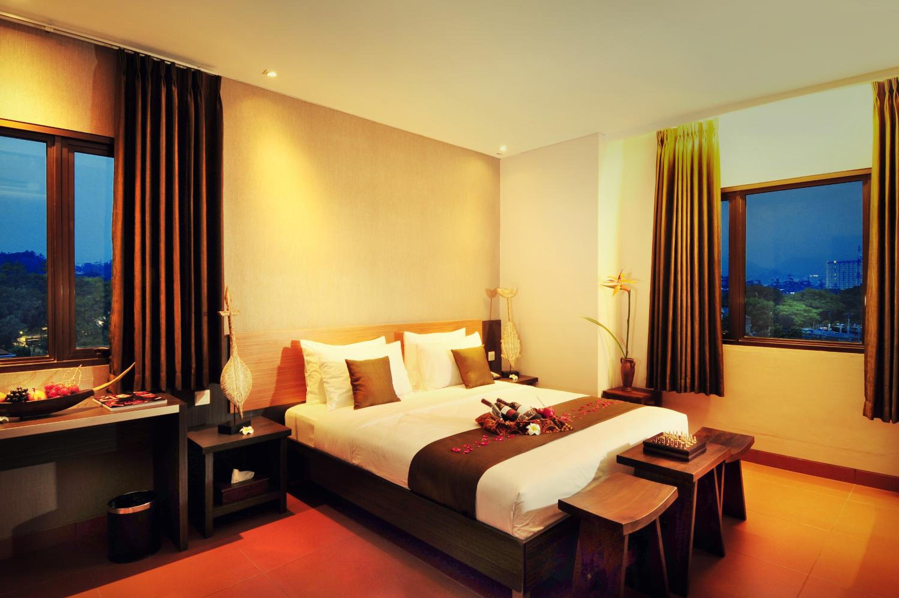 Suite Room - Room Only - Photo 1