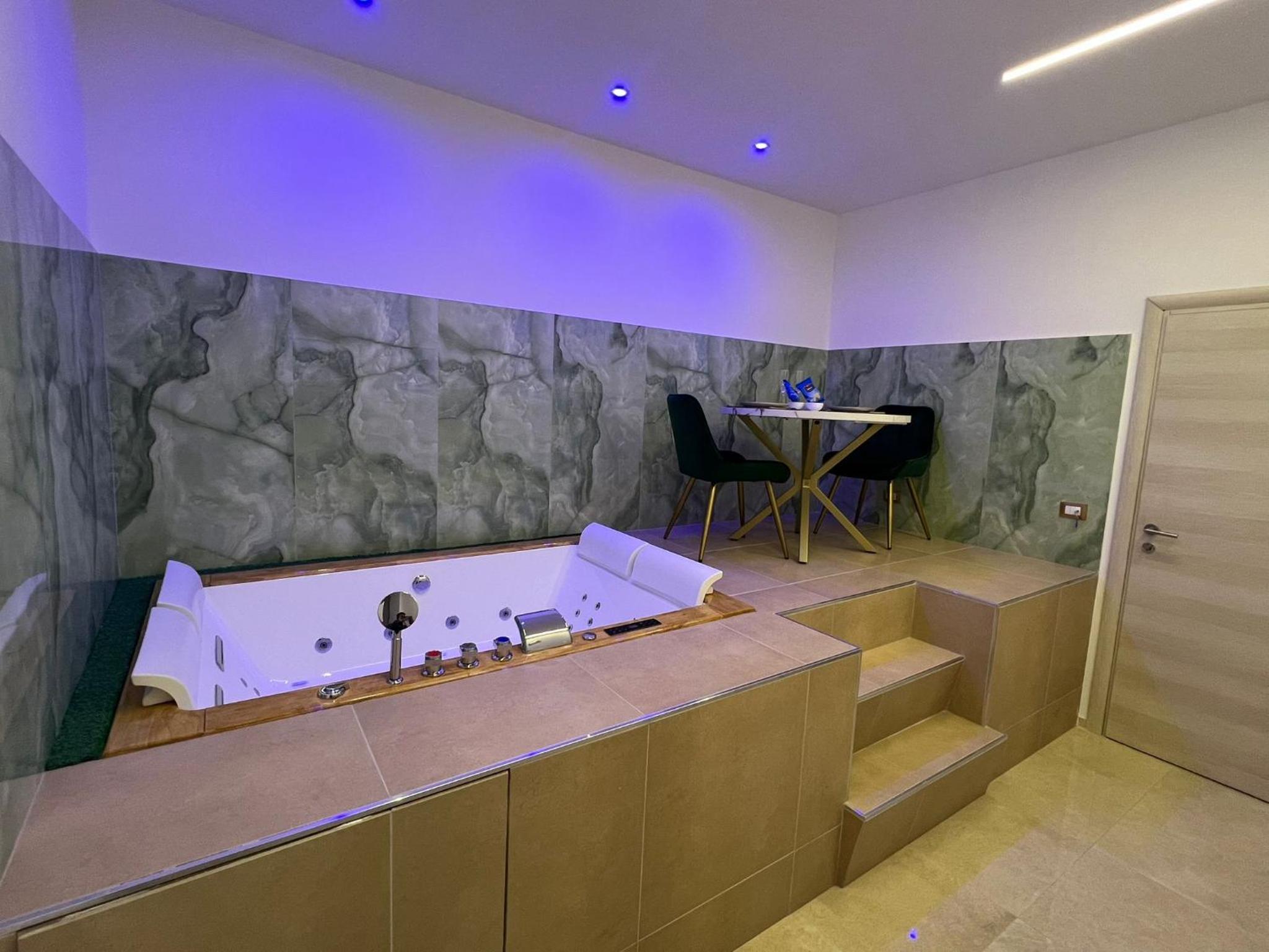 Superior King Suite