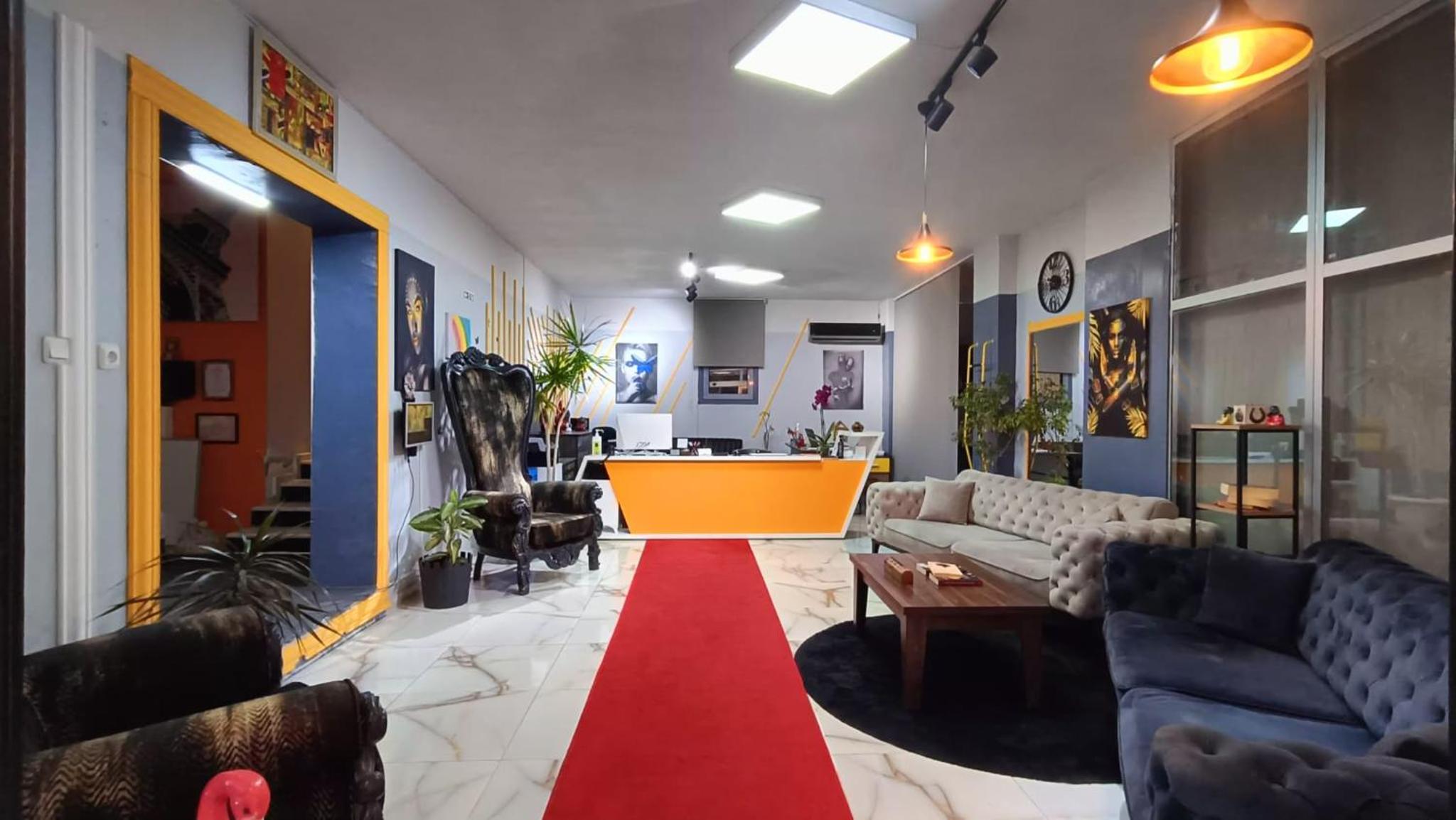 Family Room - Photo 7