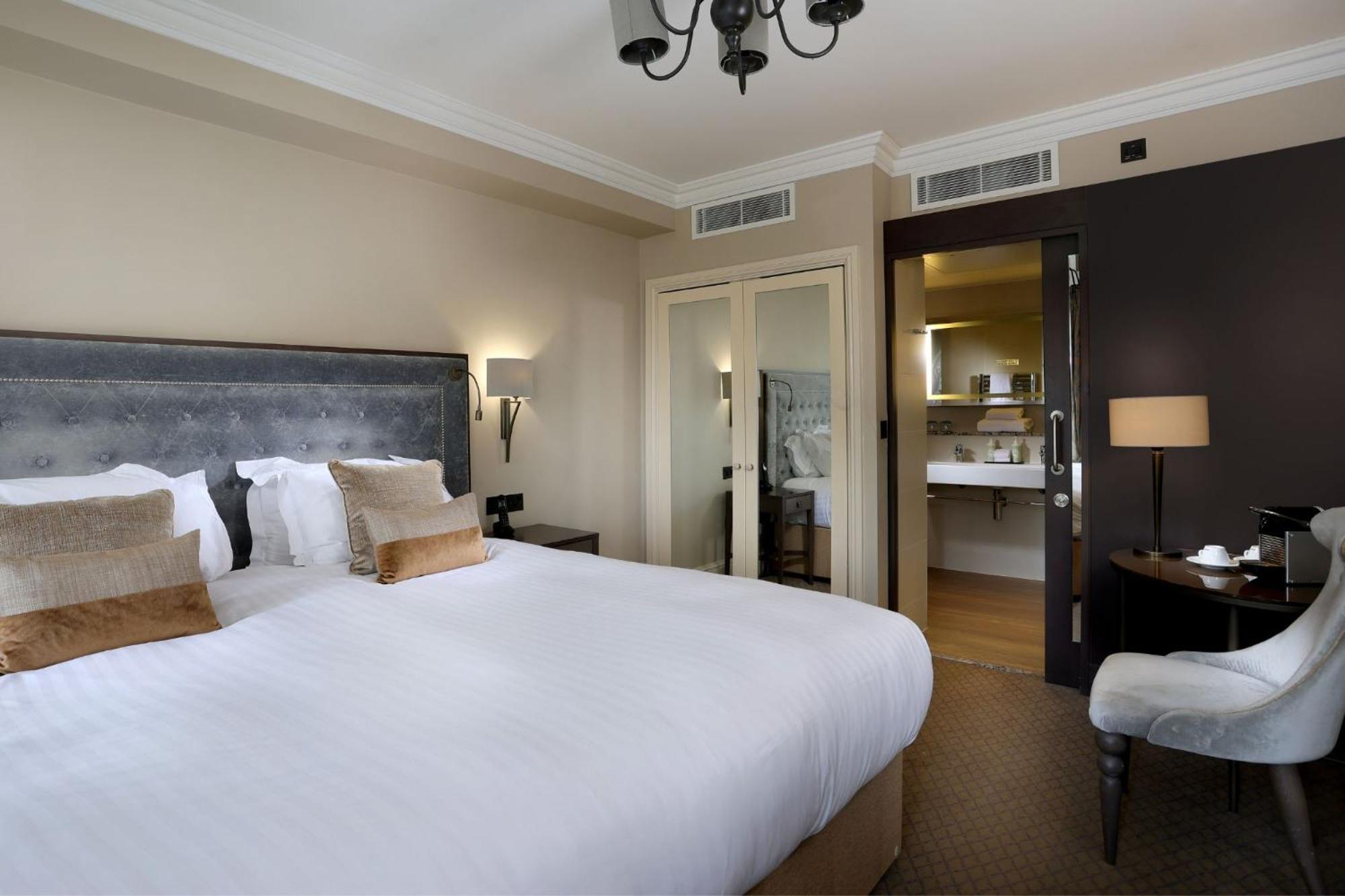 Windsor Junior Suite