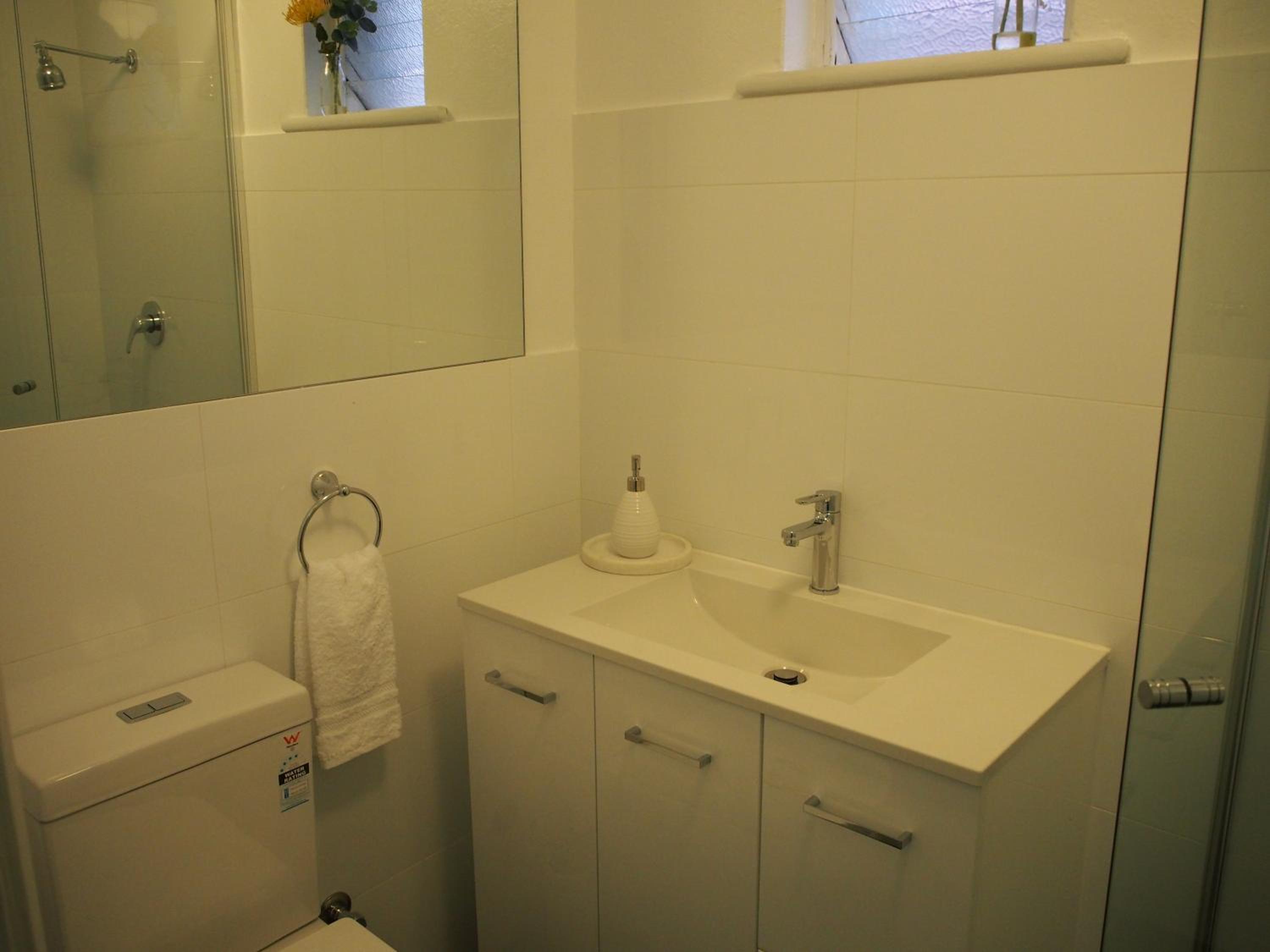 Standard Double Room with Shared Bathroom photo 3