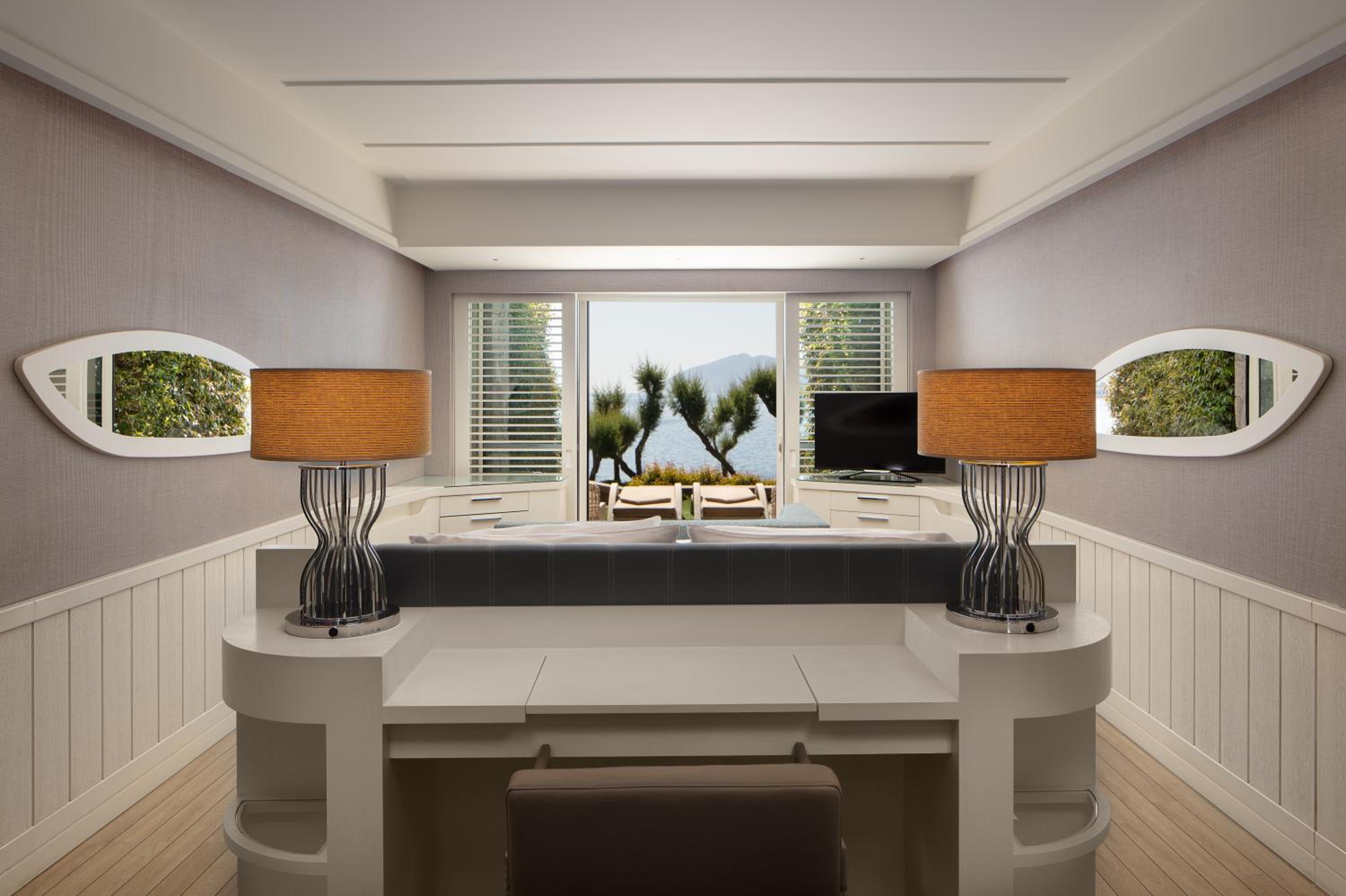 Deluxe Marine King Room with Sea view, Balcony