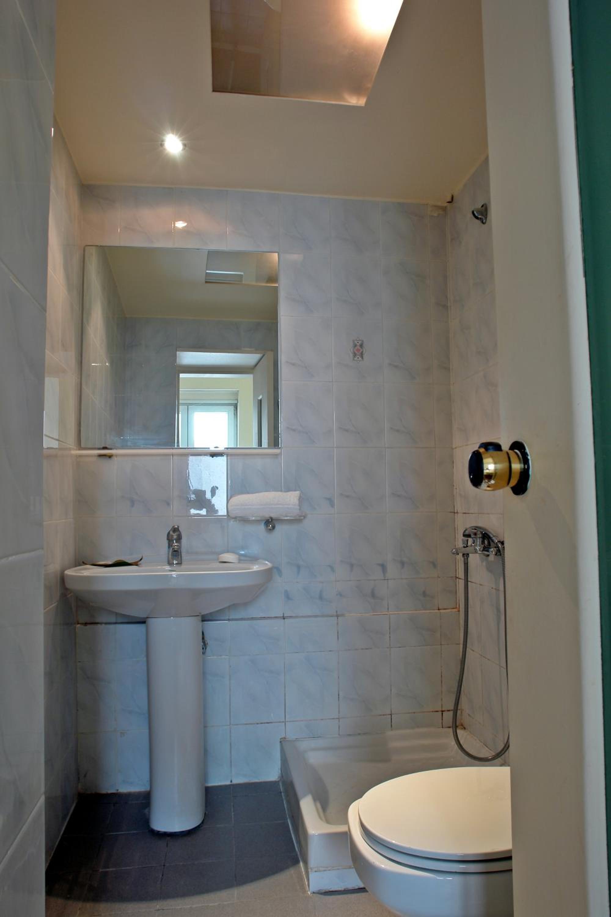 Budget Double or Twin Room photo 3
