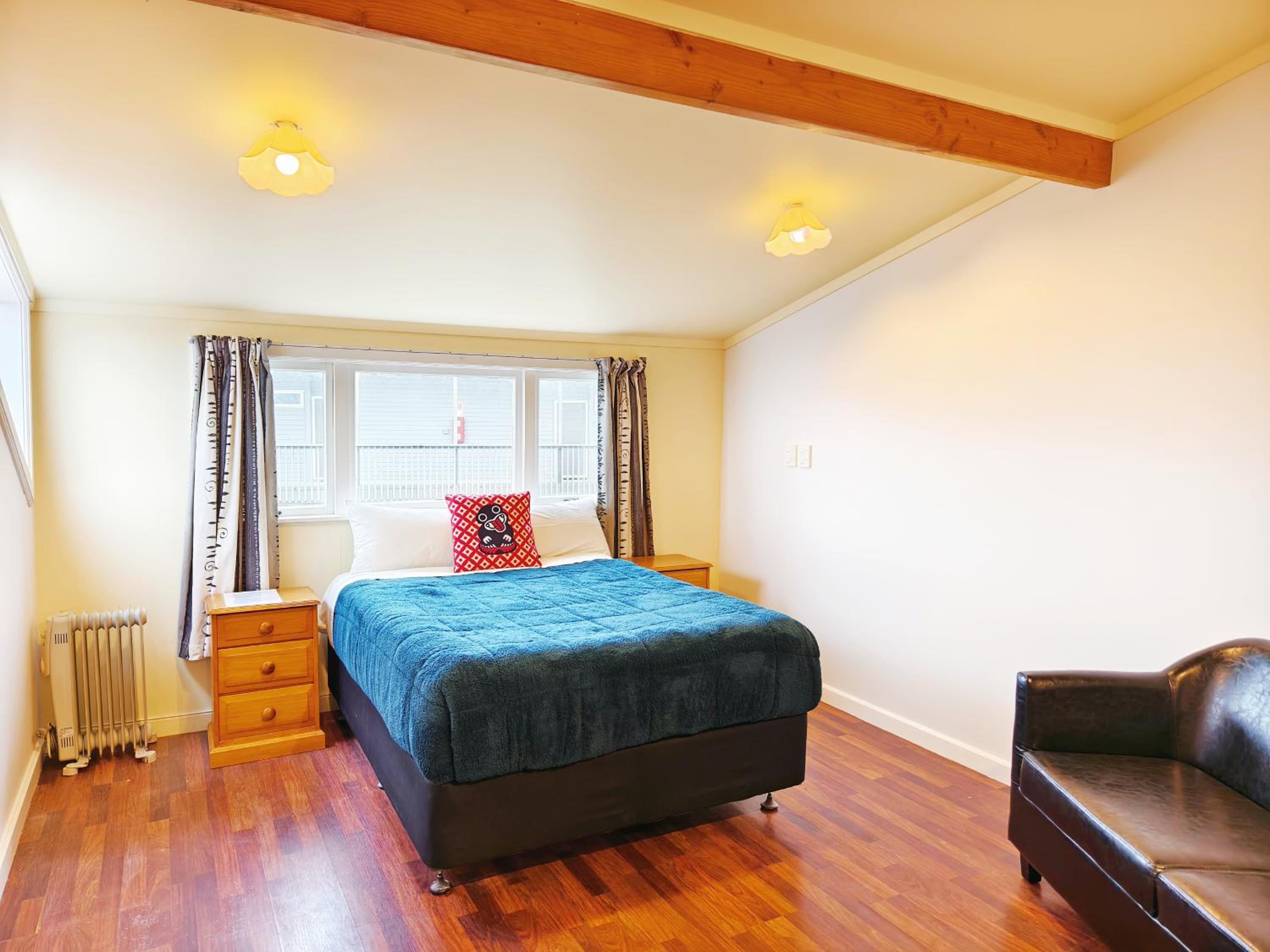 Room F with Shared Kitchen and Dining Area