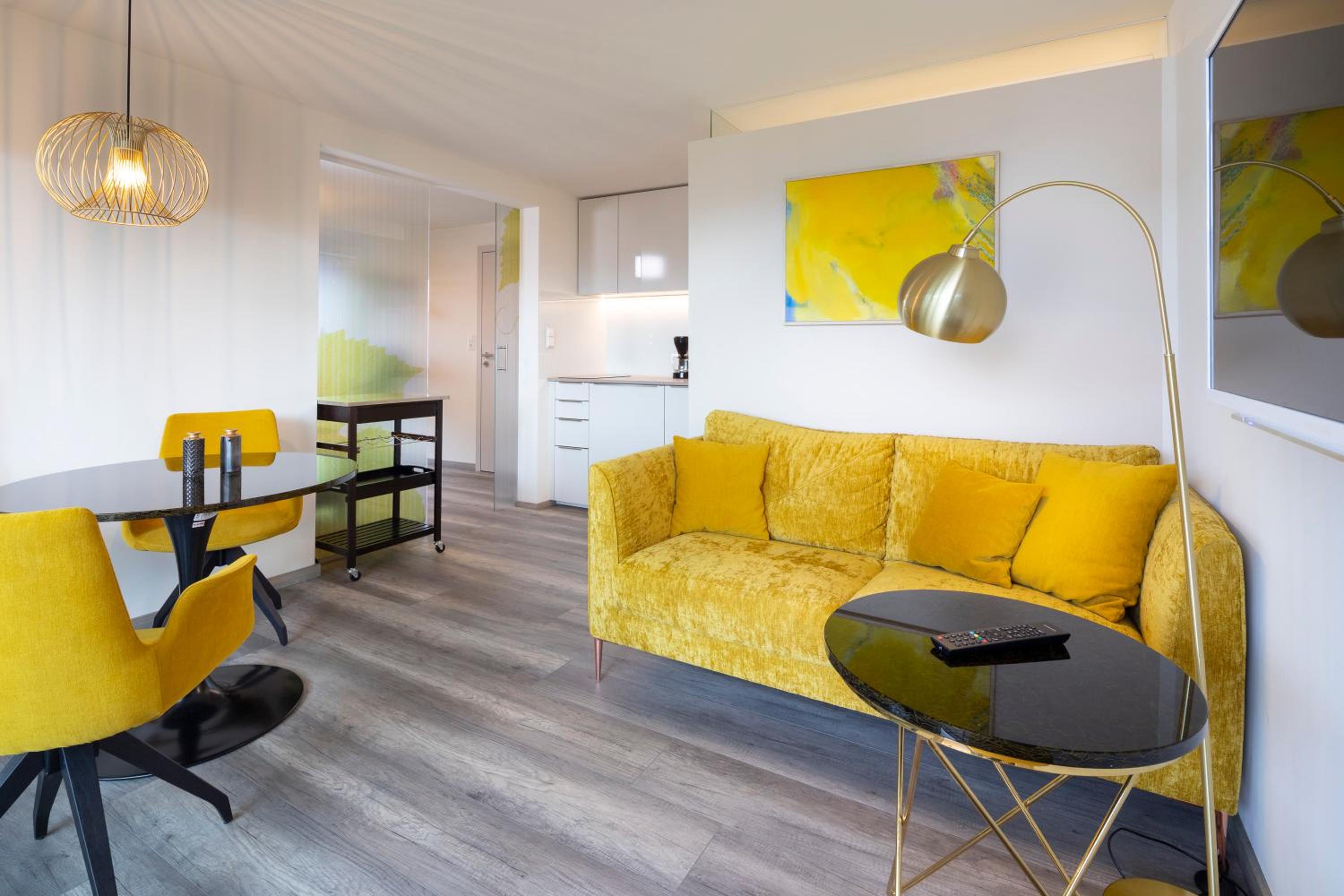One-Bedroom Apartment - Non-Smoking