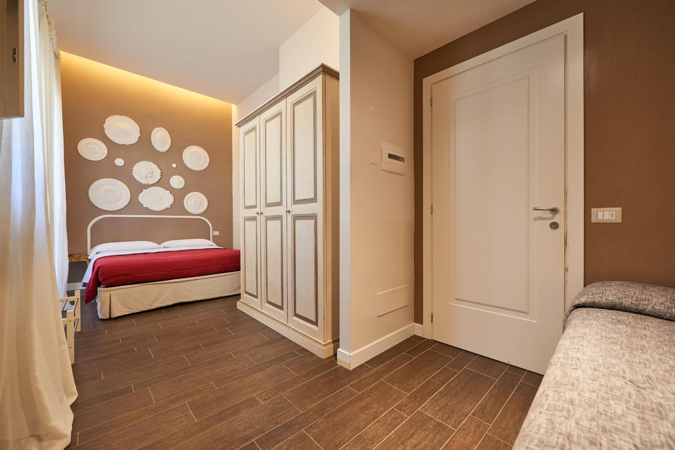 Classic Triple Room photo 1