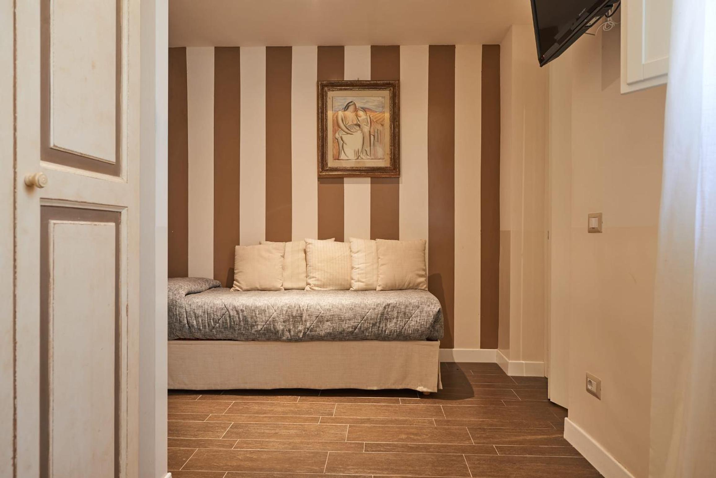 Classic Triple Room photo 3