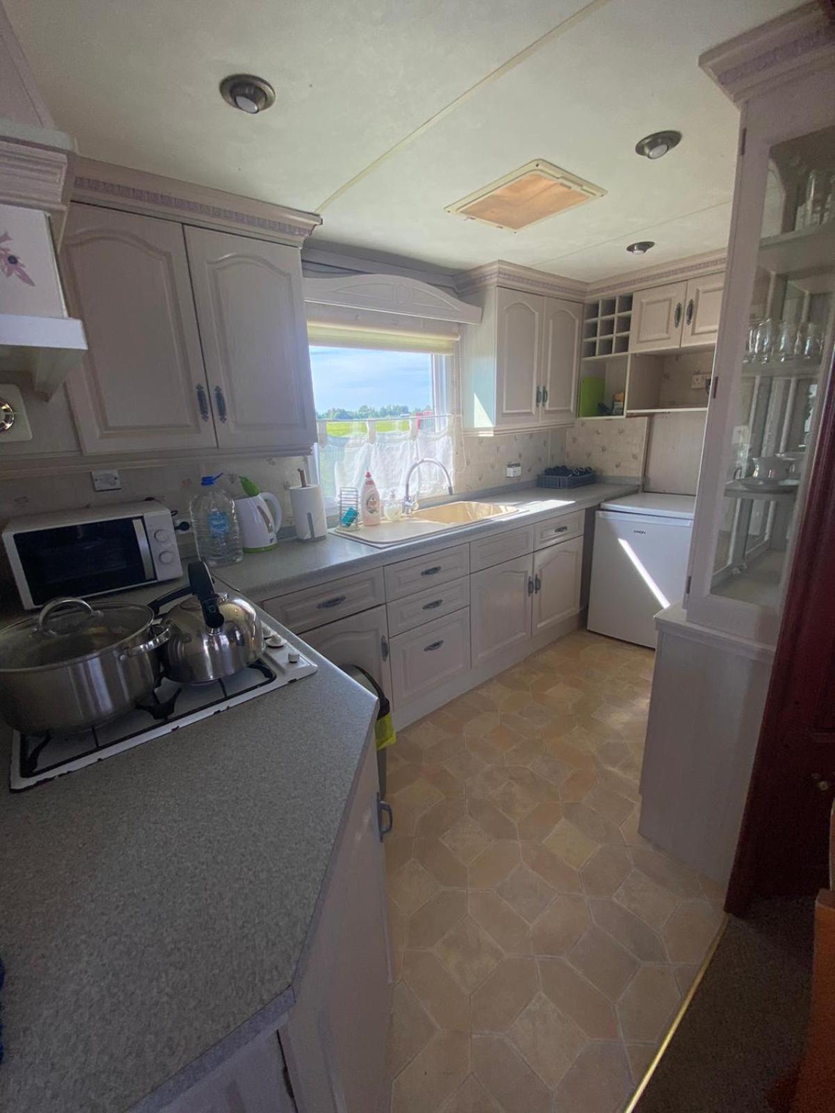 Quadruple Room with Private Bathroom photo 3