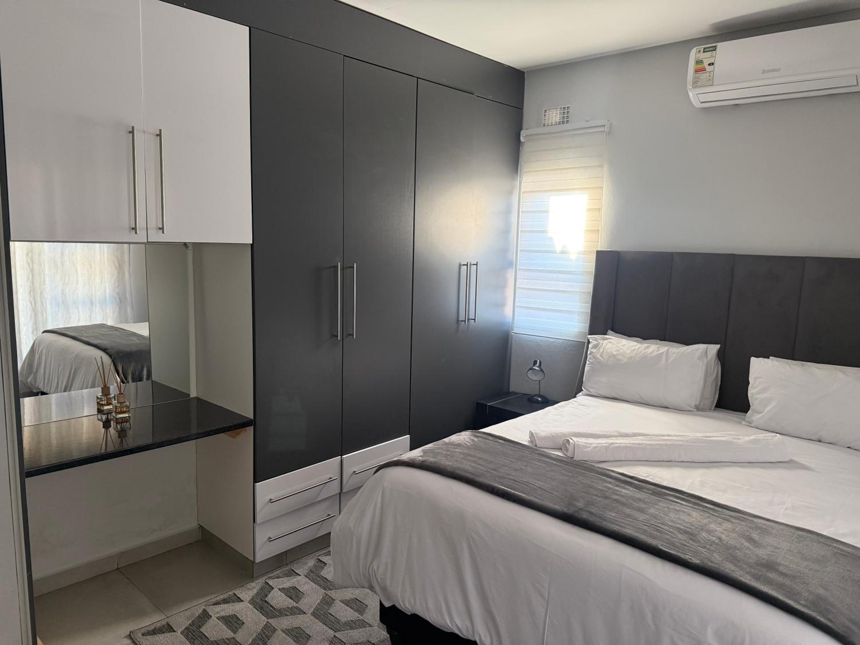 Budget Double Room photo 2