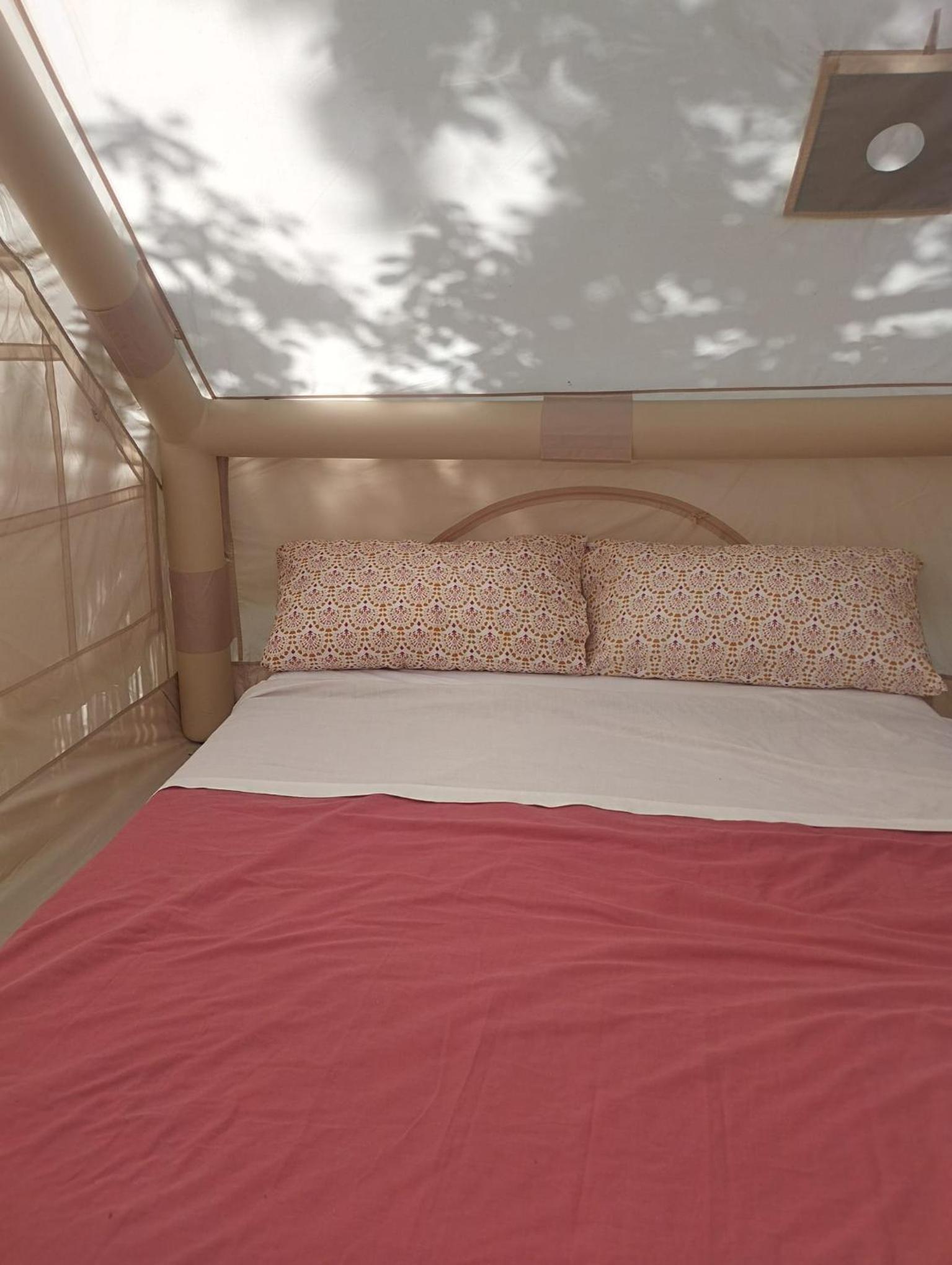 Economy Triple Room photo 3
