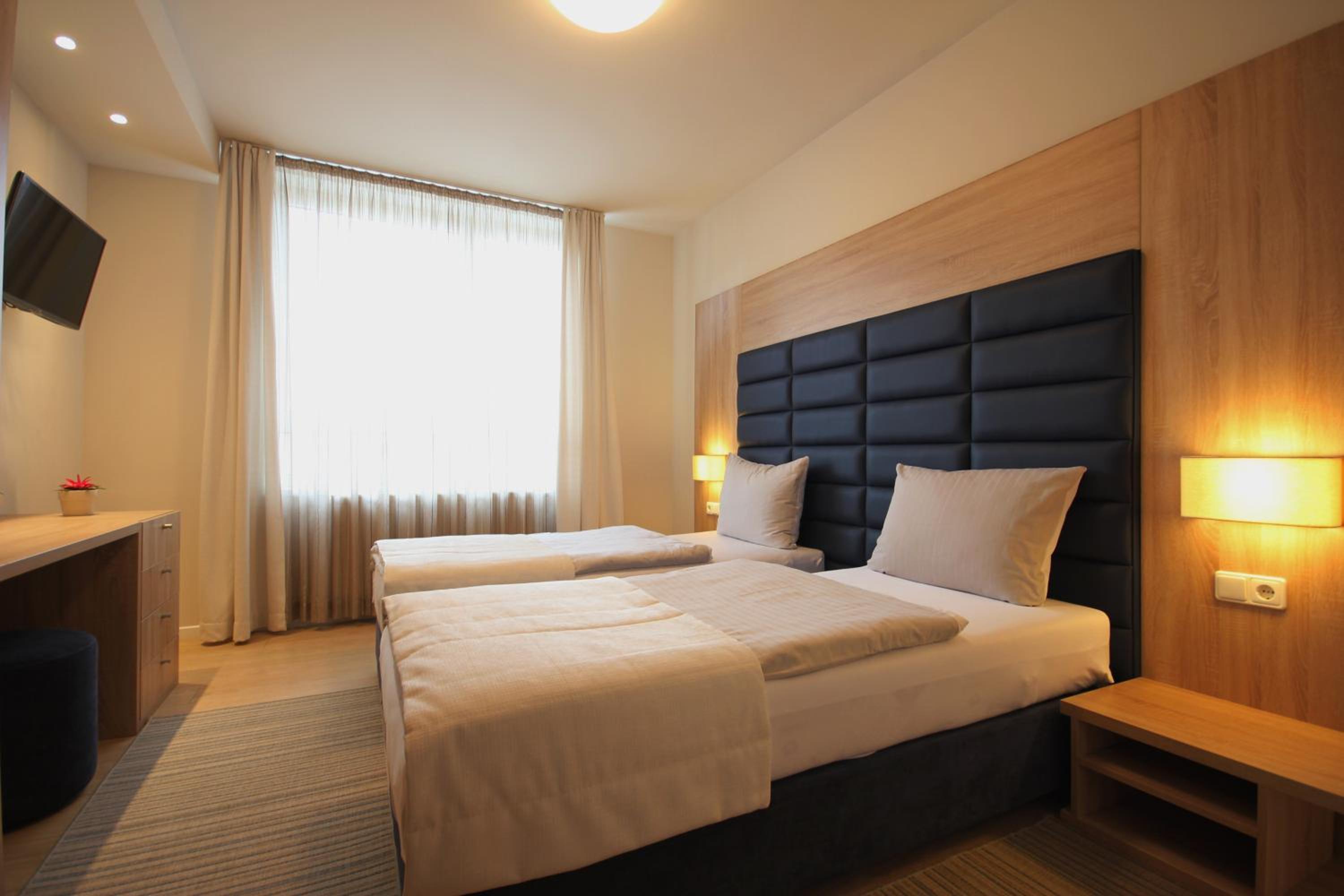 Executive Two-Bedroom Apartment - Photo 12