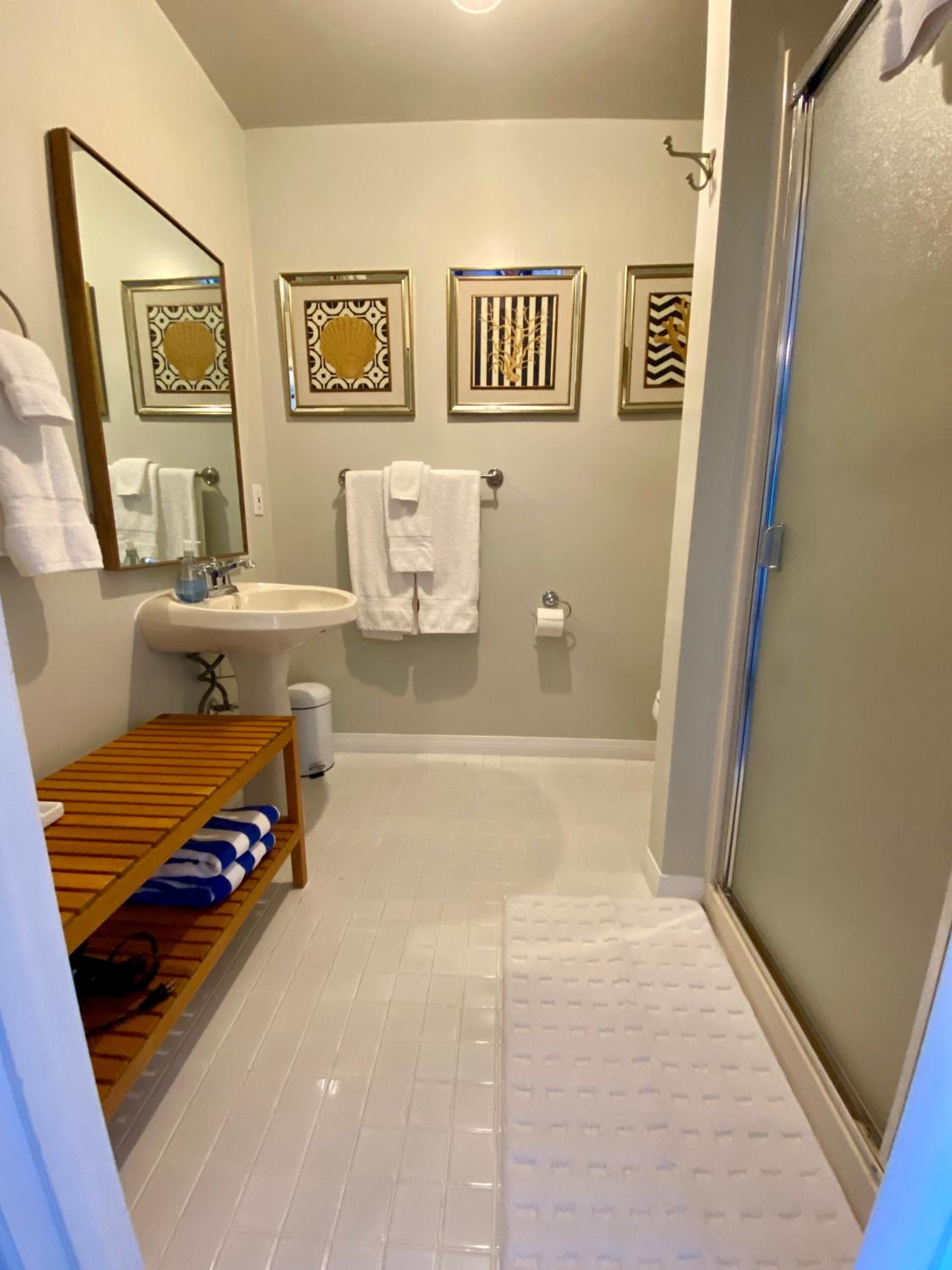 Deluxe Suite with Sea View photo 3