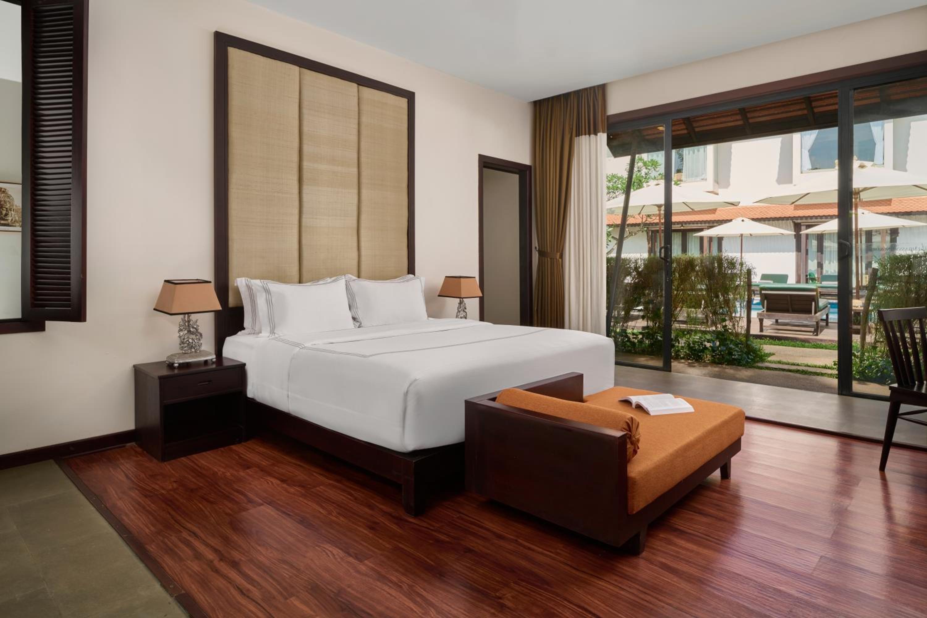 Suite with Pool View - STAY & COOK