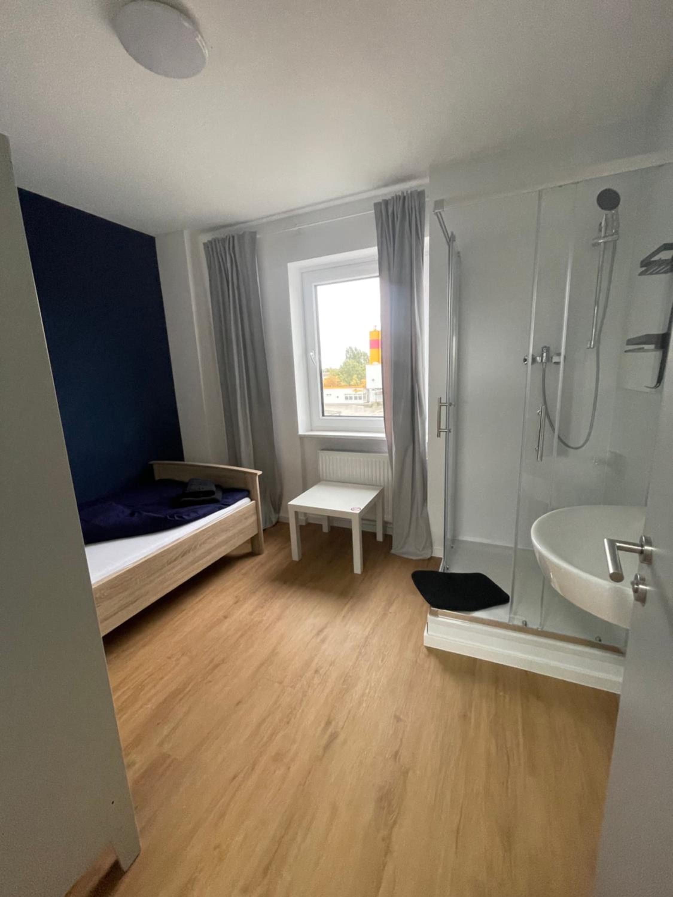 Single Room with Private External Bathroom