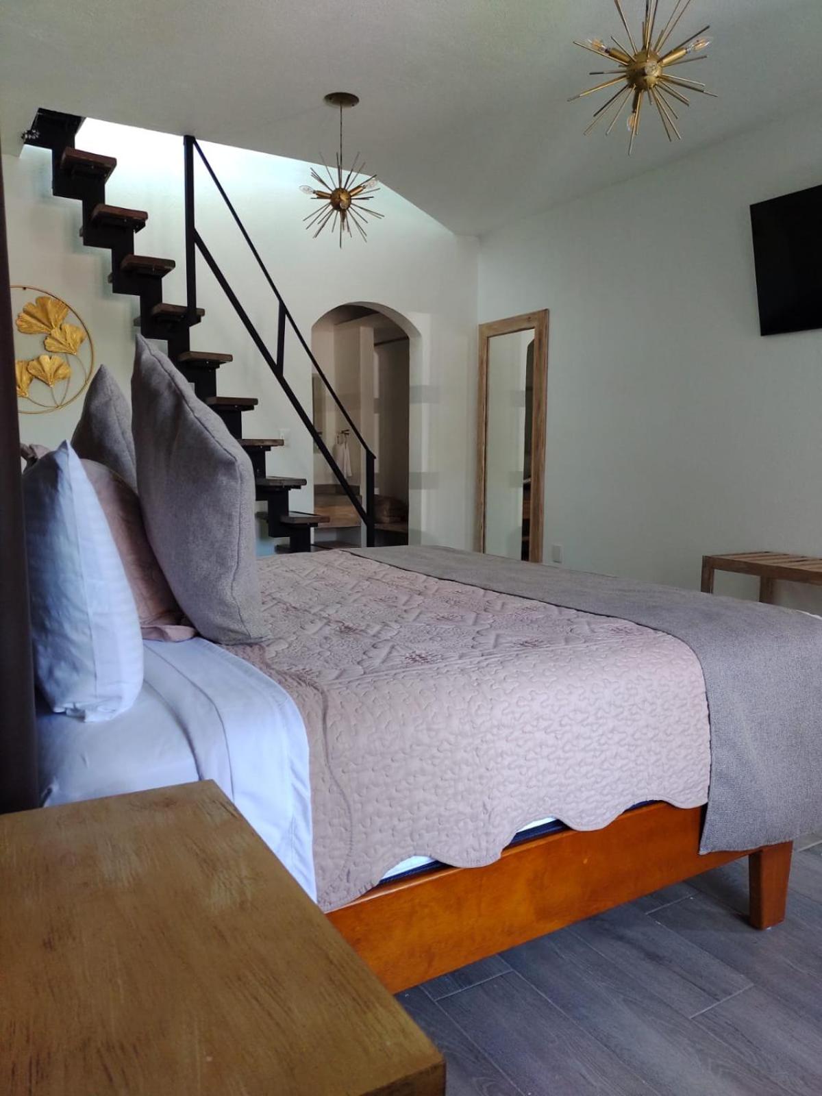 Queen Room with Spa Bath photo 3