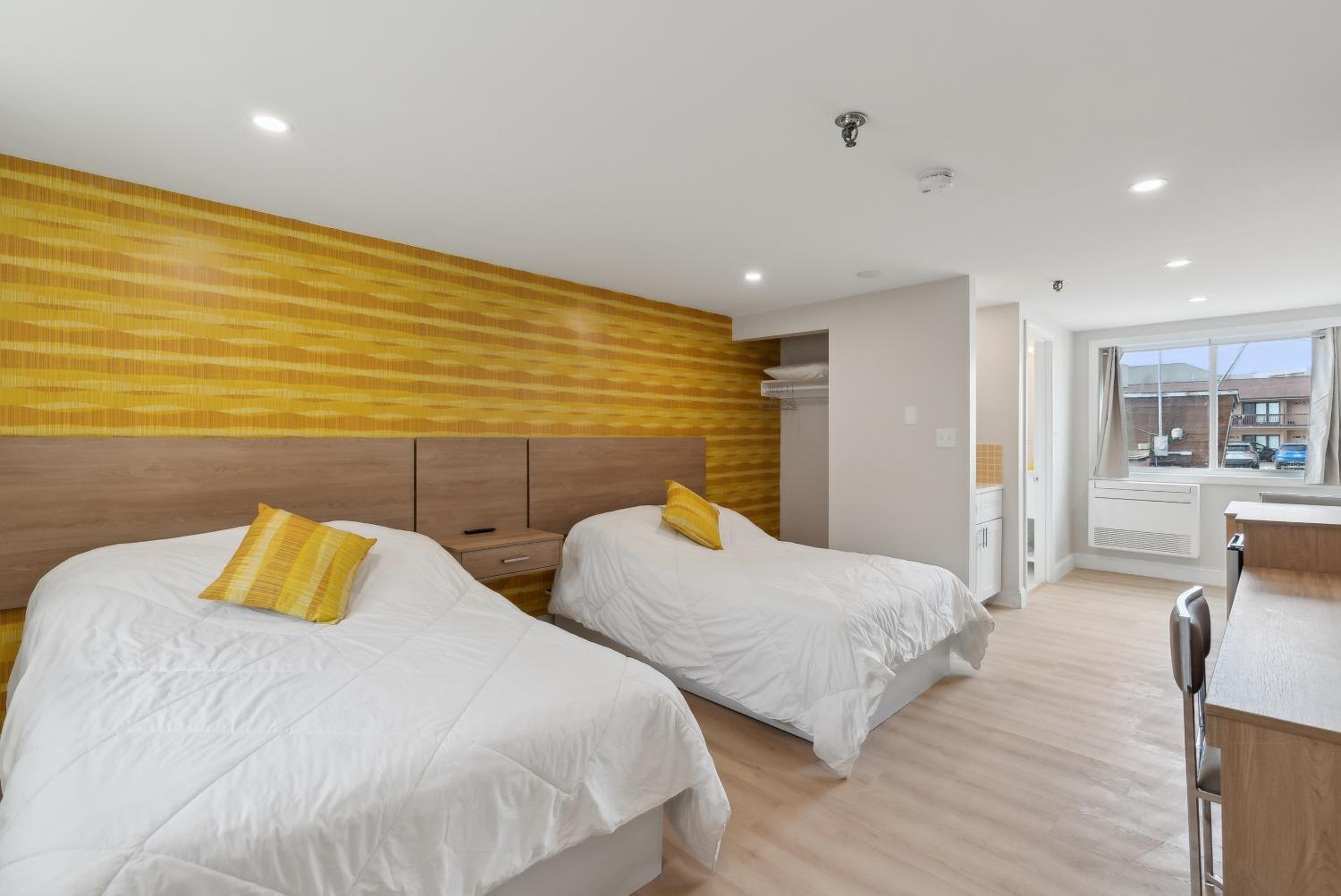Double Room - Photo 7