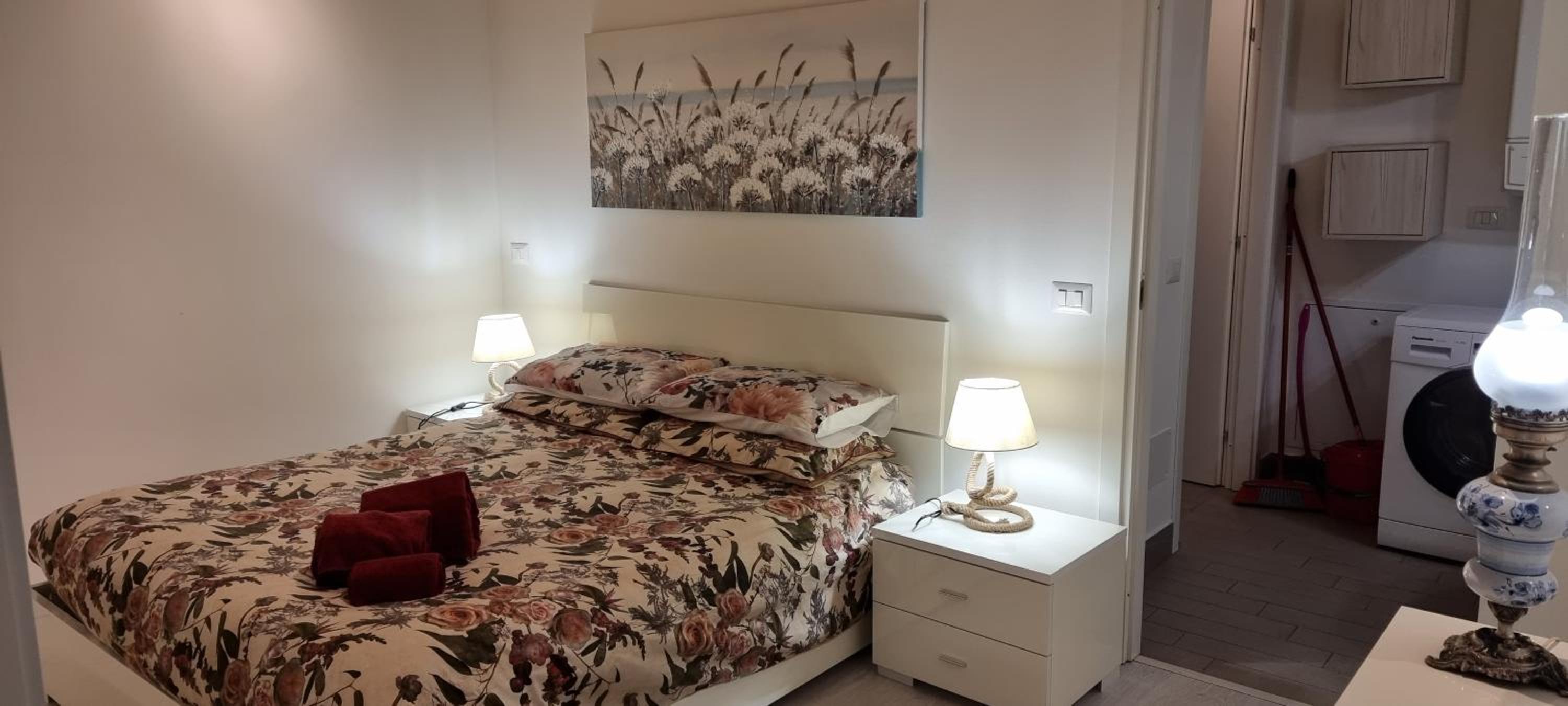 Studio Apartment with One Double Bed photo 2