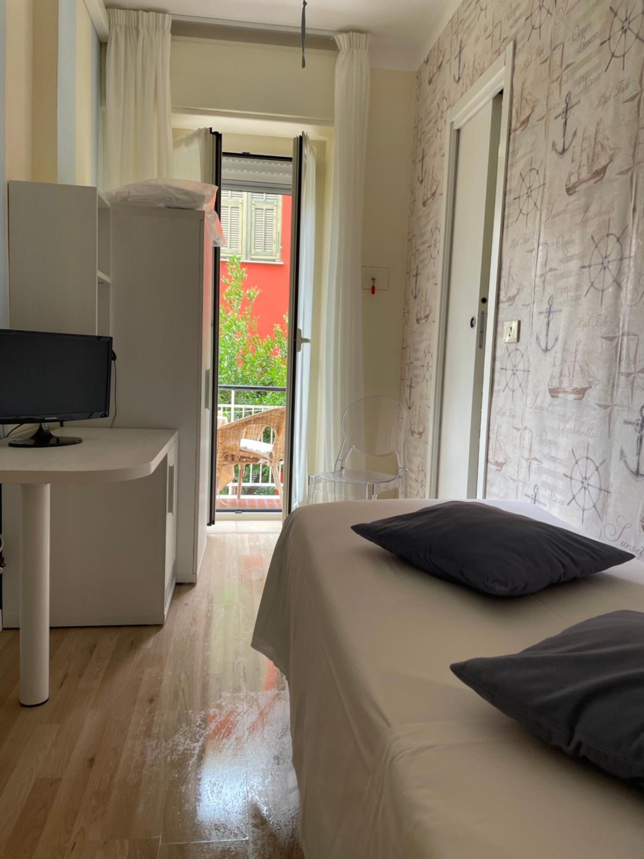 Single Room with Private Bathroom