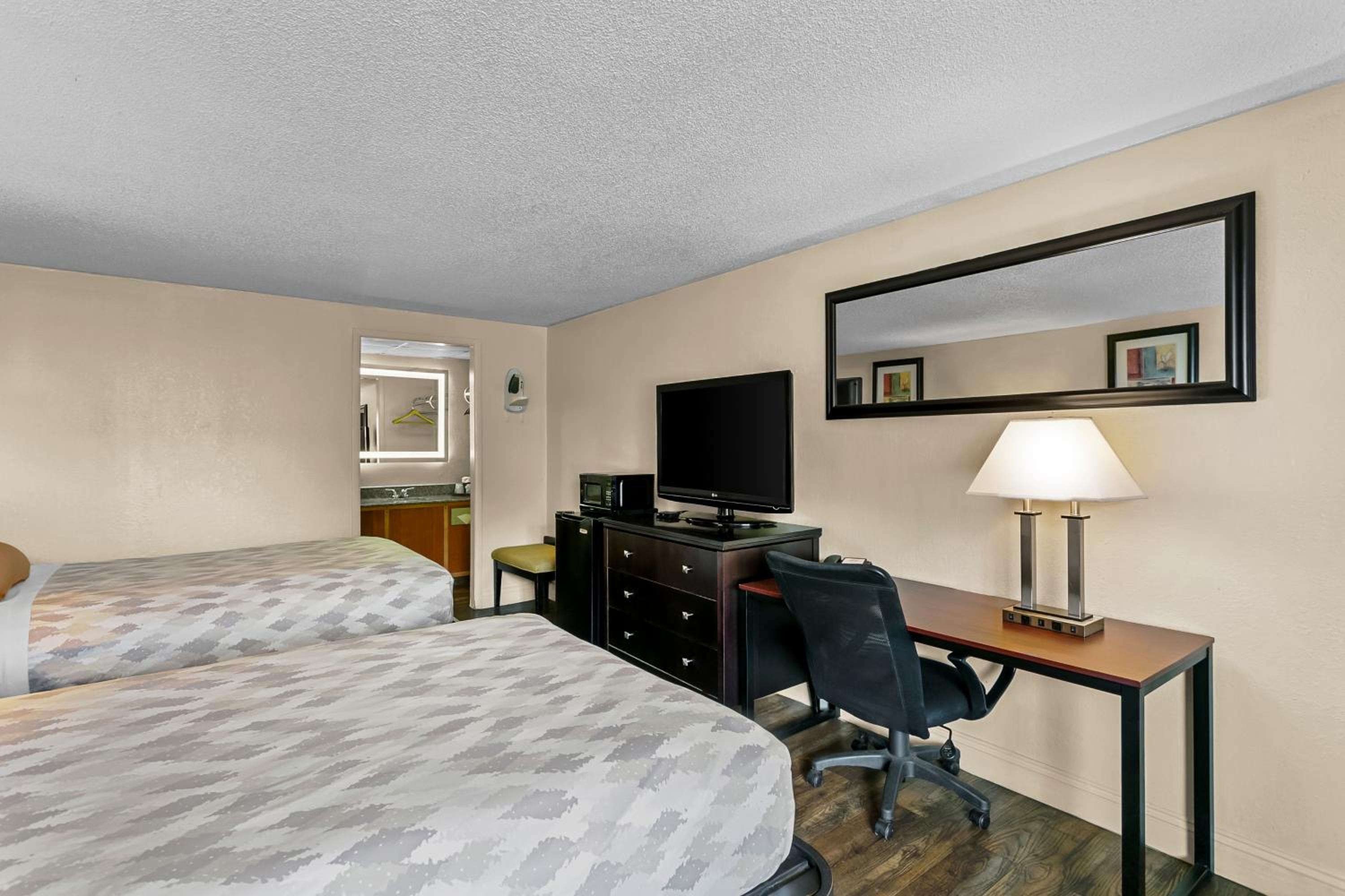 Double Room with Two Double Beds - Non-Smoking