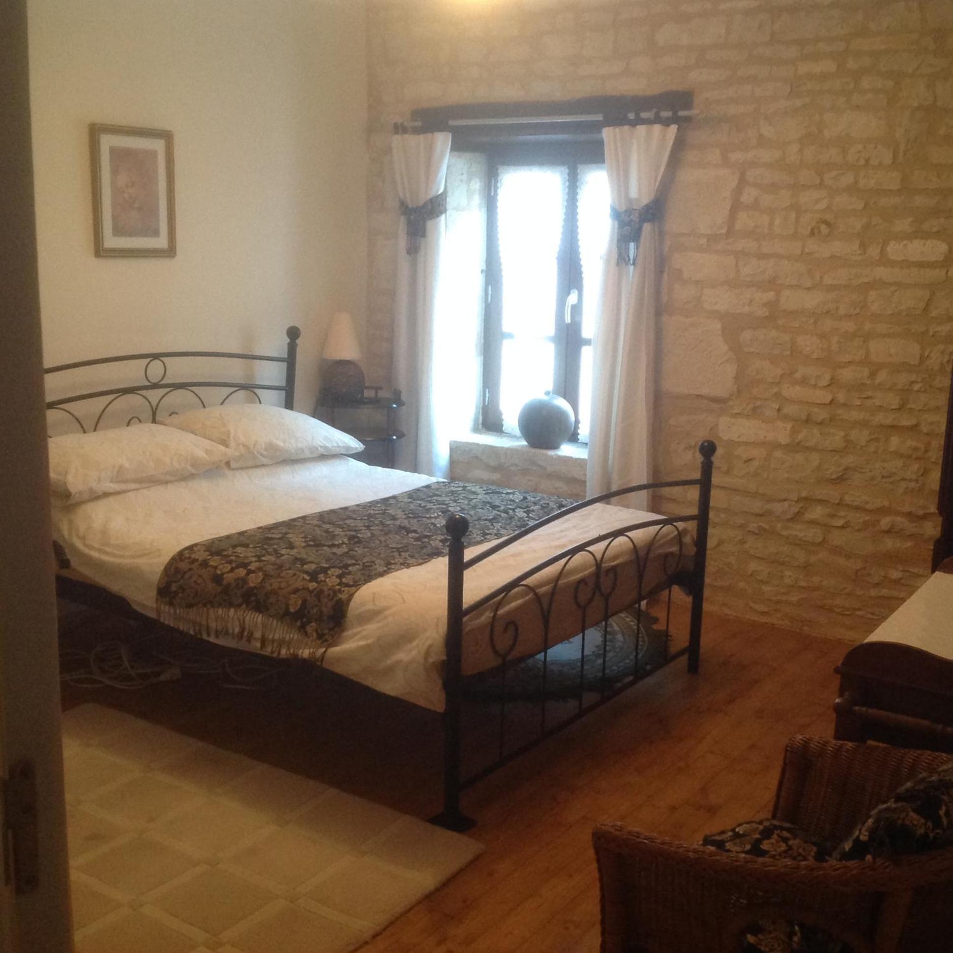 Double Room with Private Bathroom photo 1