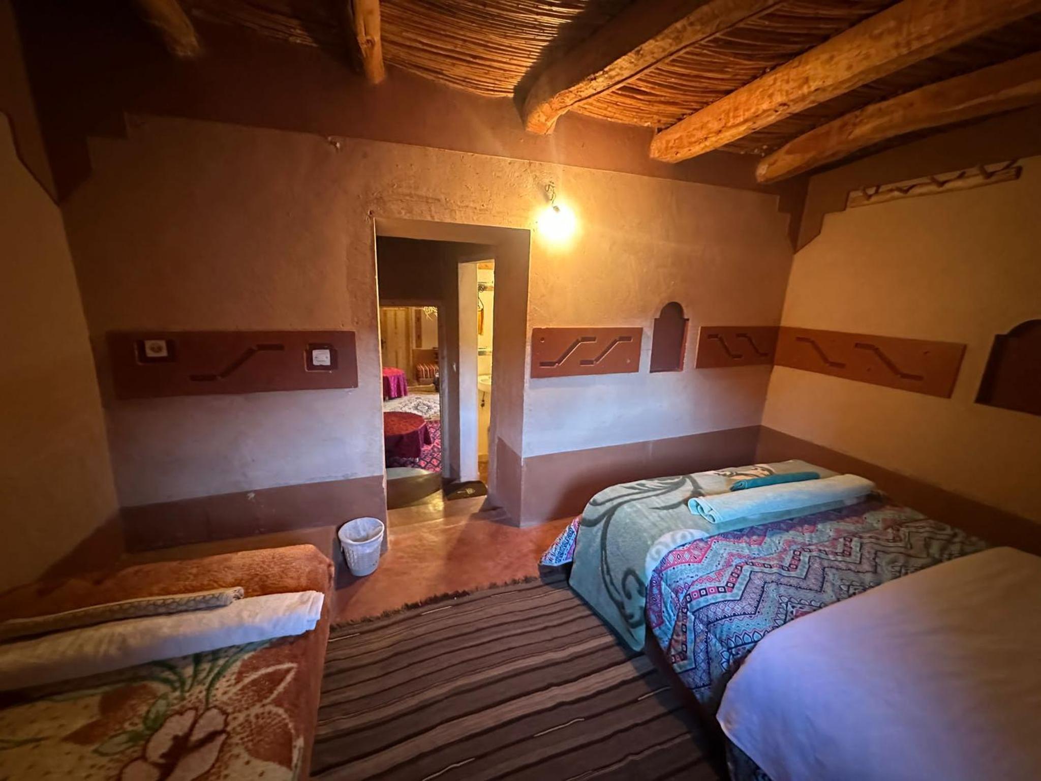 Deluxe Double Room (1 adult + 1 child)