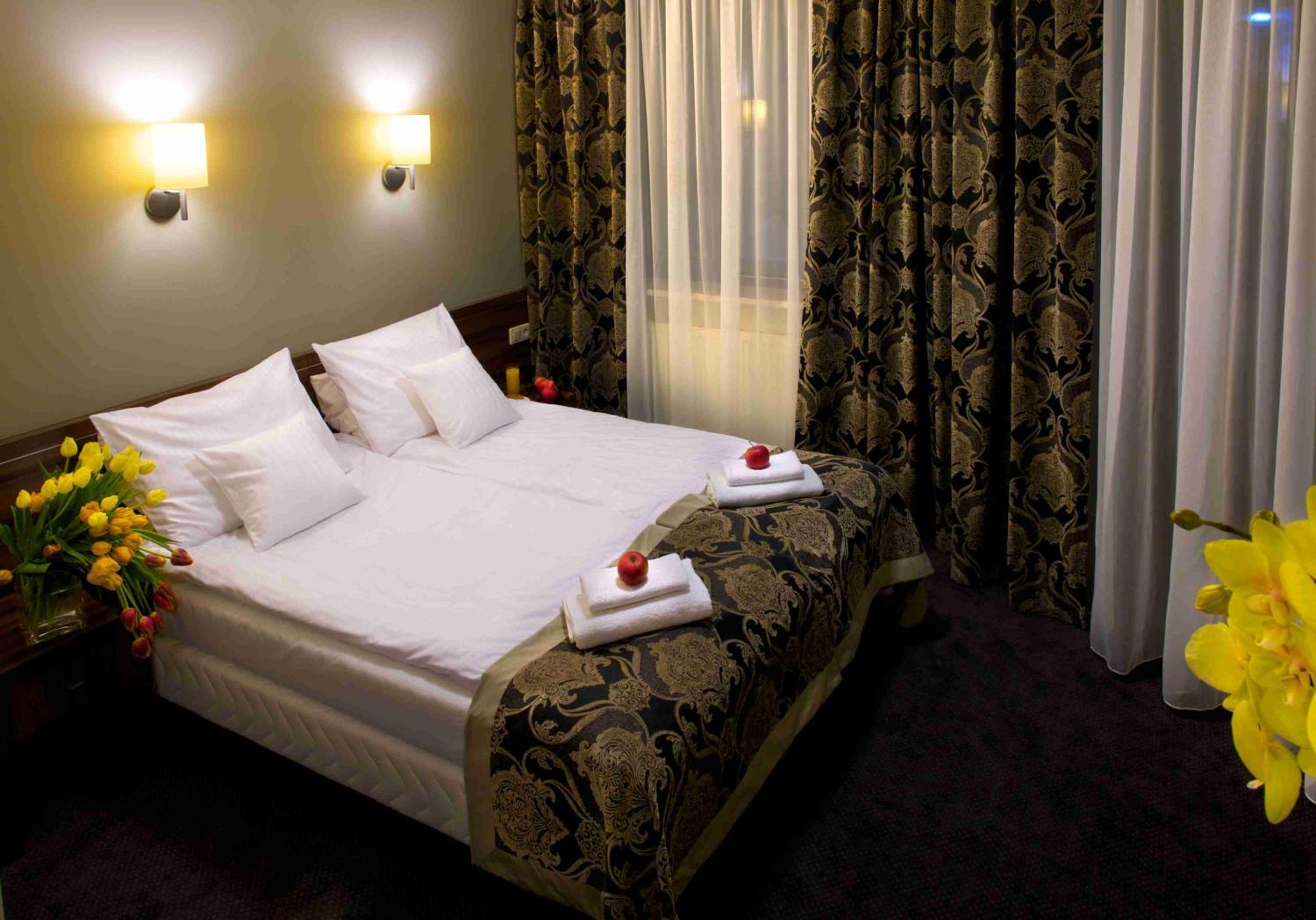 Double or Twin Room - Photo 3