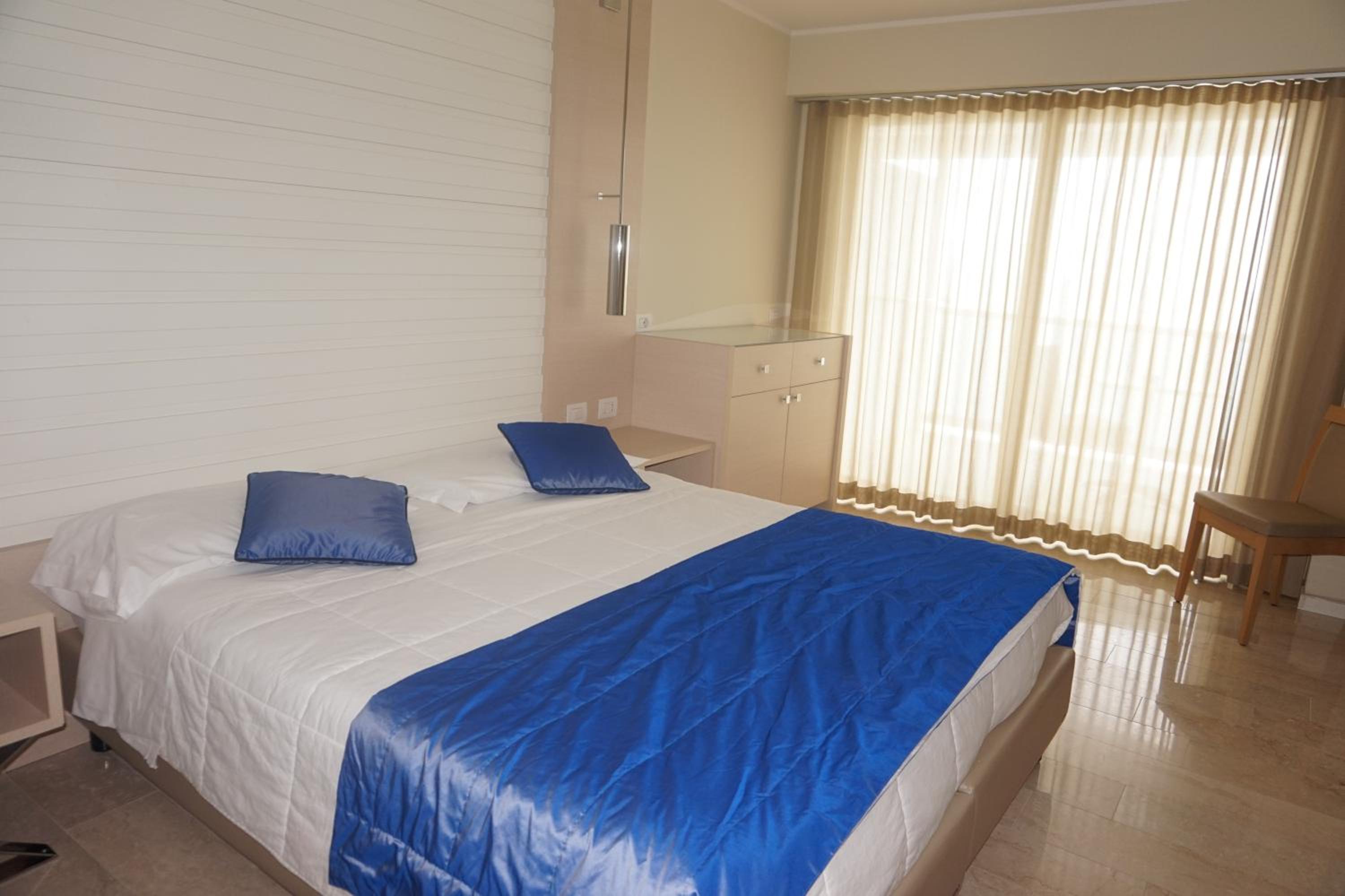 Superior Double Room with Balcony and Sea View - Photo 1
