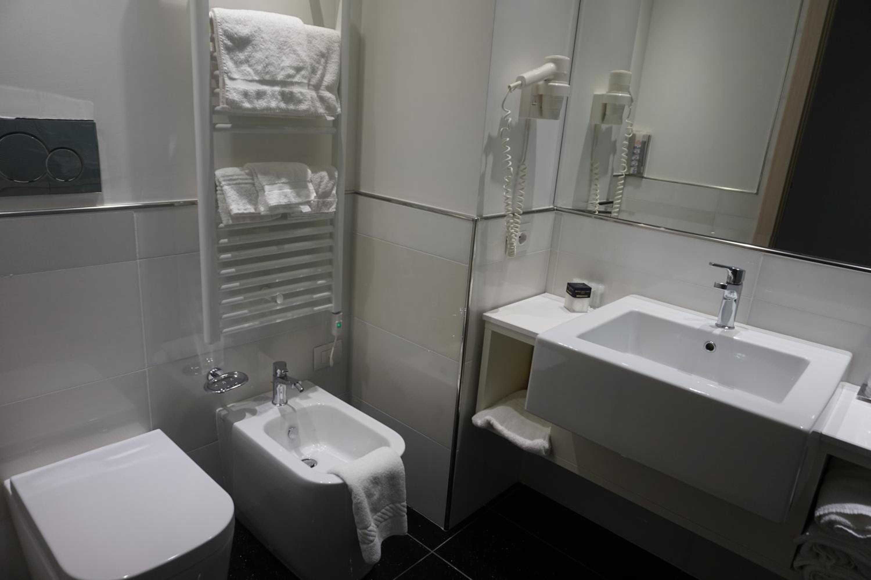 Superior Double Room with Balcony and Sea View - Photo 5