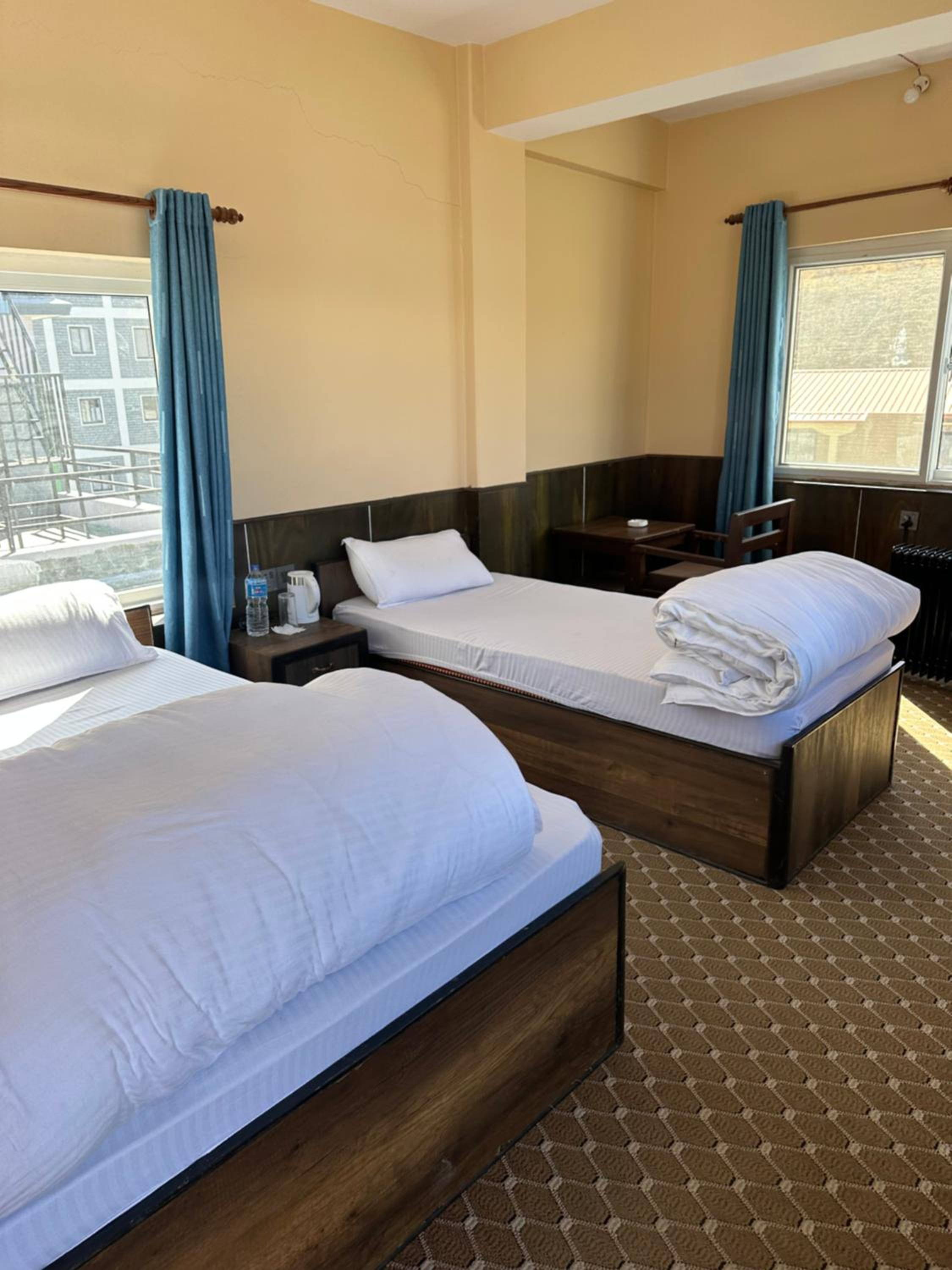 Deluxe Double Room (2 Adults + 1 Child)