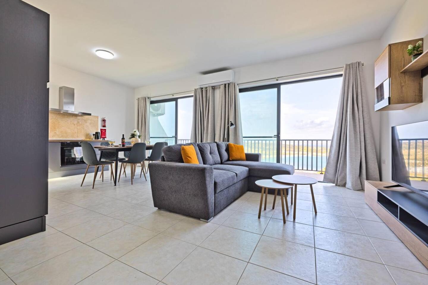 Apartment with Sea View