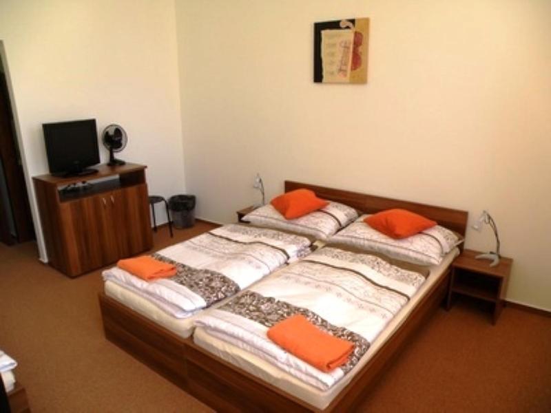 Quadruple Room - Photo 3