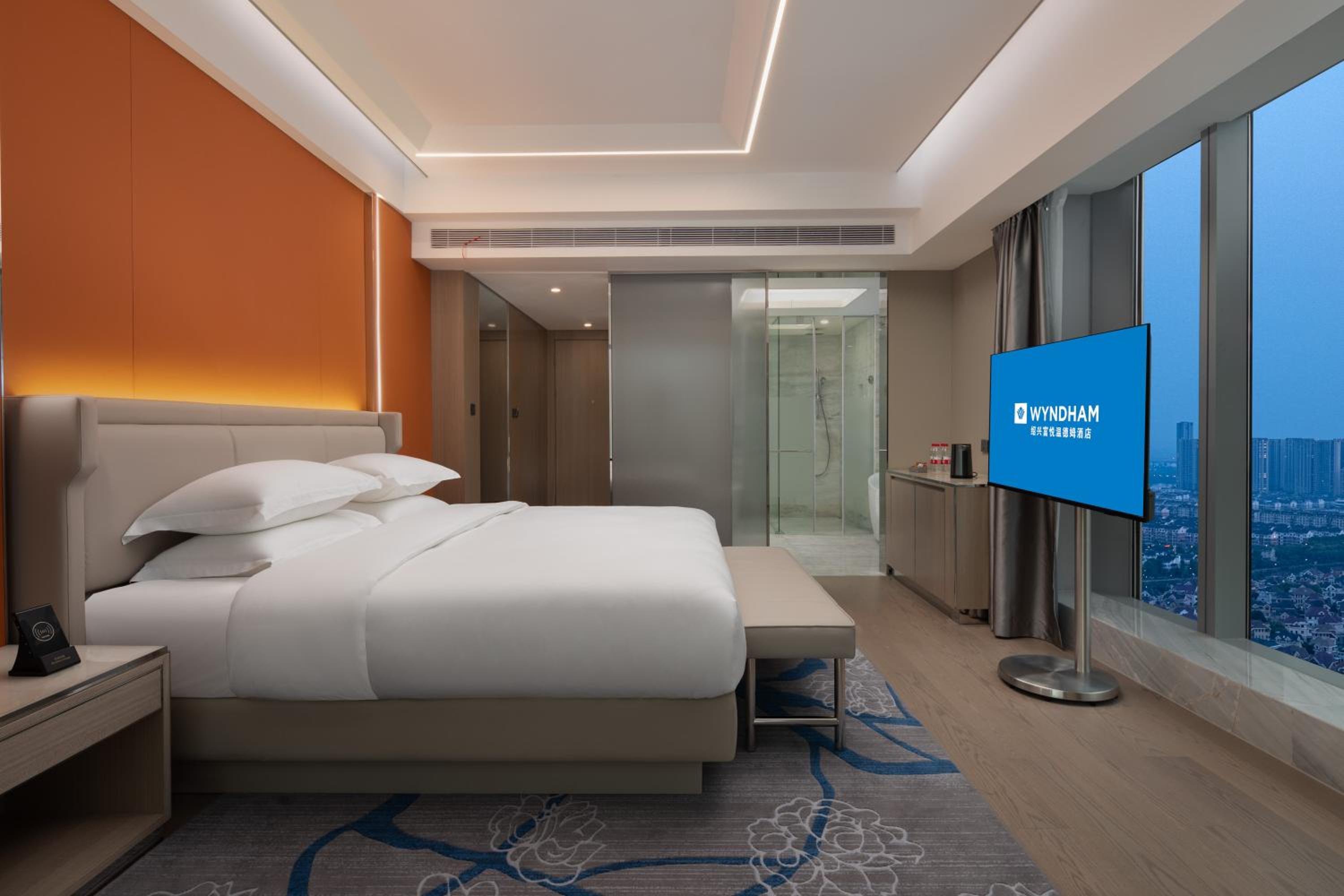 Executive King Room with Lake View photo 3